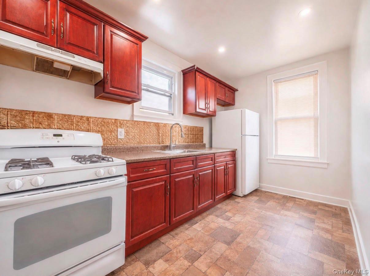 Single Family 79th Street Queens, NY 11385, MLS-1039278-17