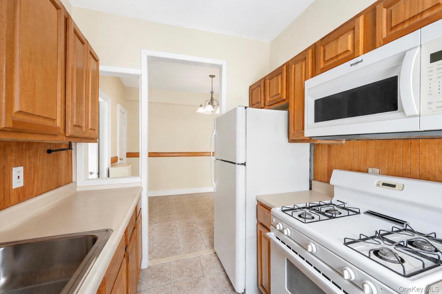 Single Family E 92nd Street  Brooklyn, NY 11212, MLS-1039318-17