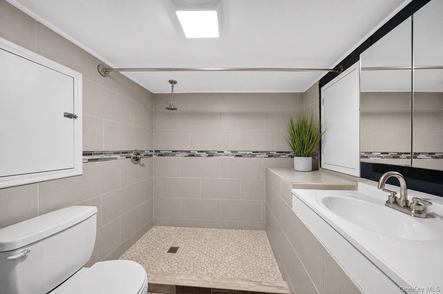 Single Family 92nd Avenue Queens, NY 11428, MLS-1039329-22