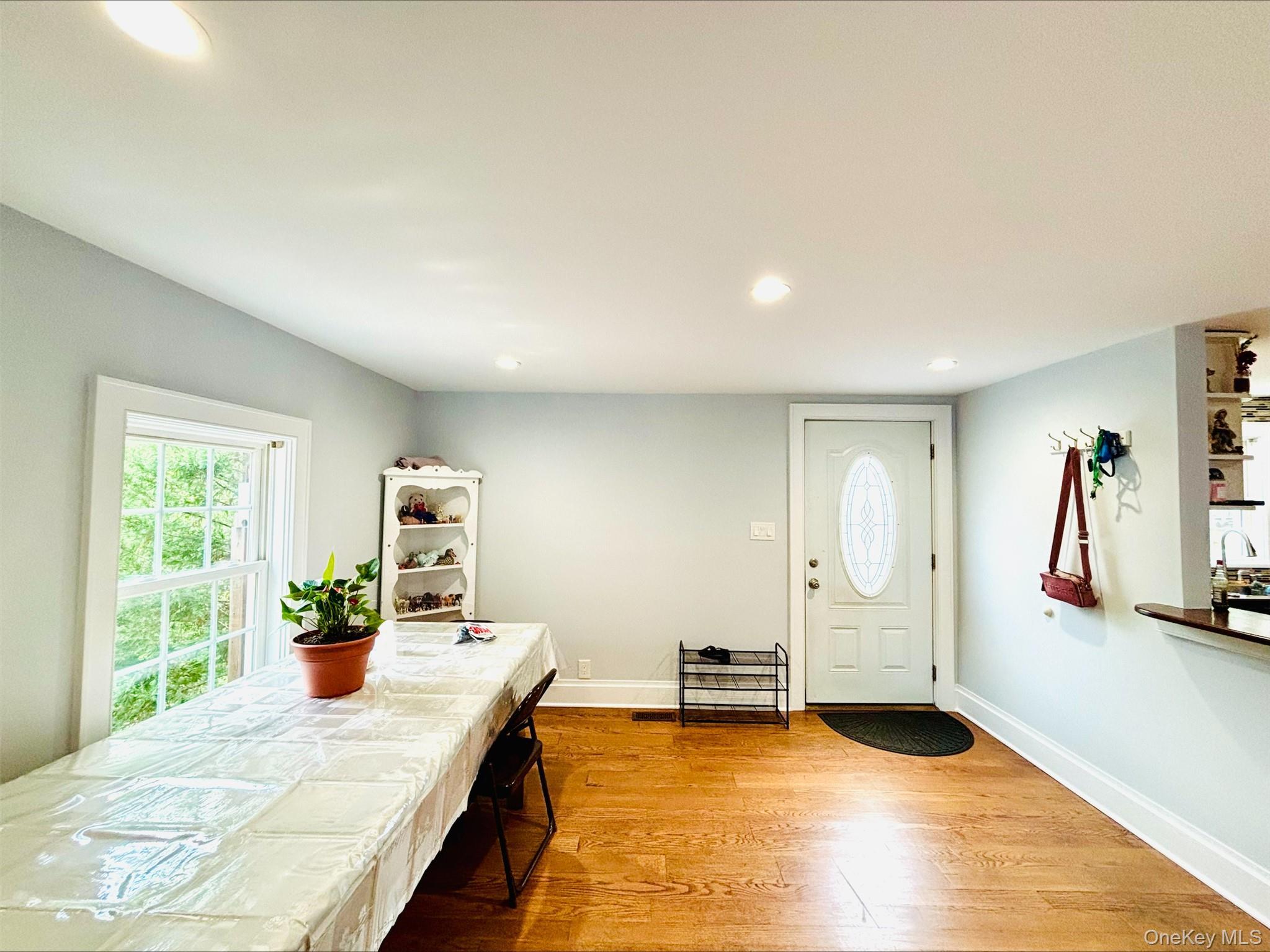 Single Family Carls Place Suffolk County, NY 11901, MLS-1039340-4