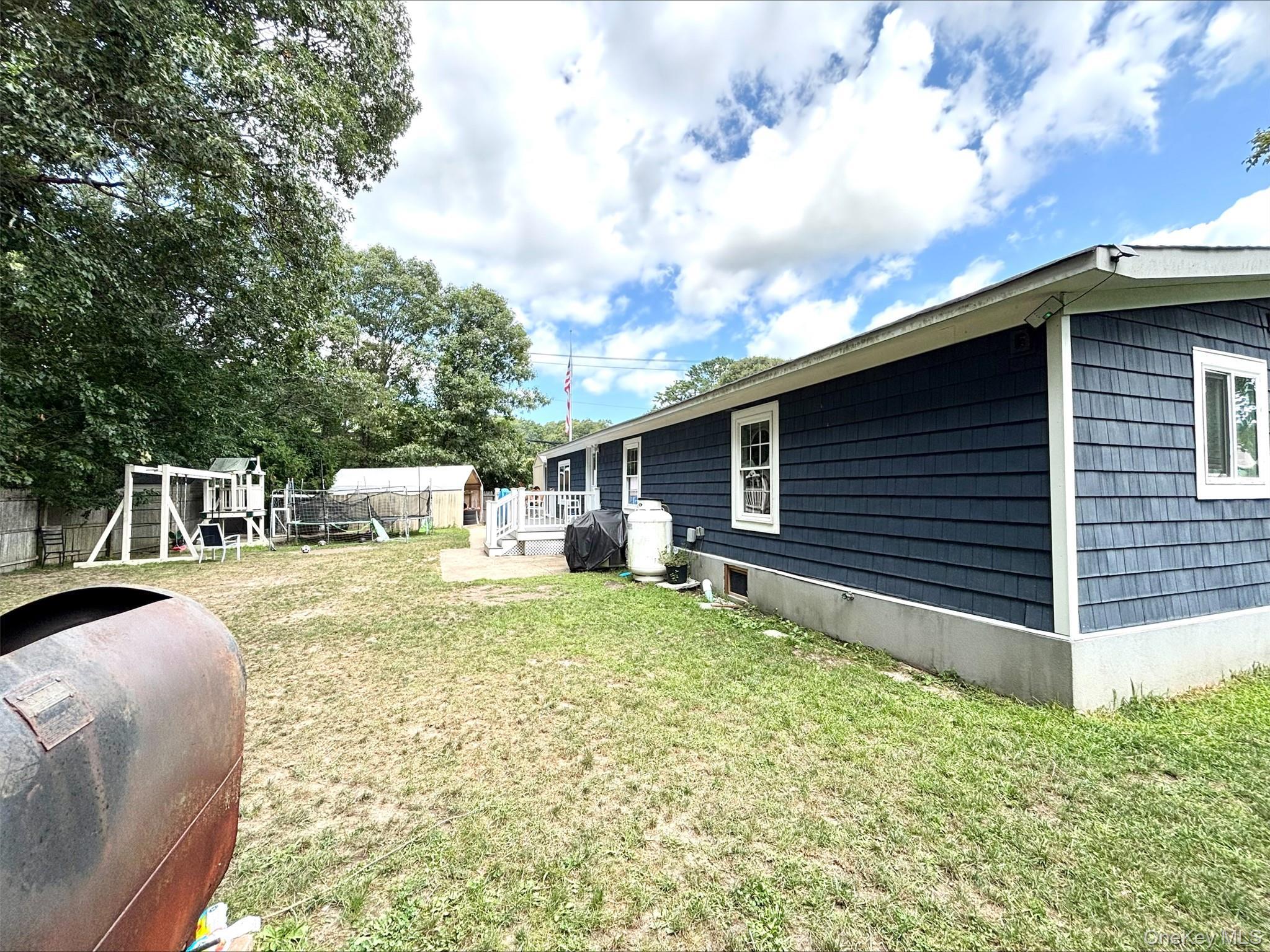 Single Family Carls Place Suffolk County, NY 11901, MLS-1039340-7