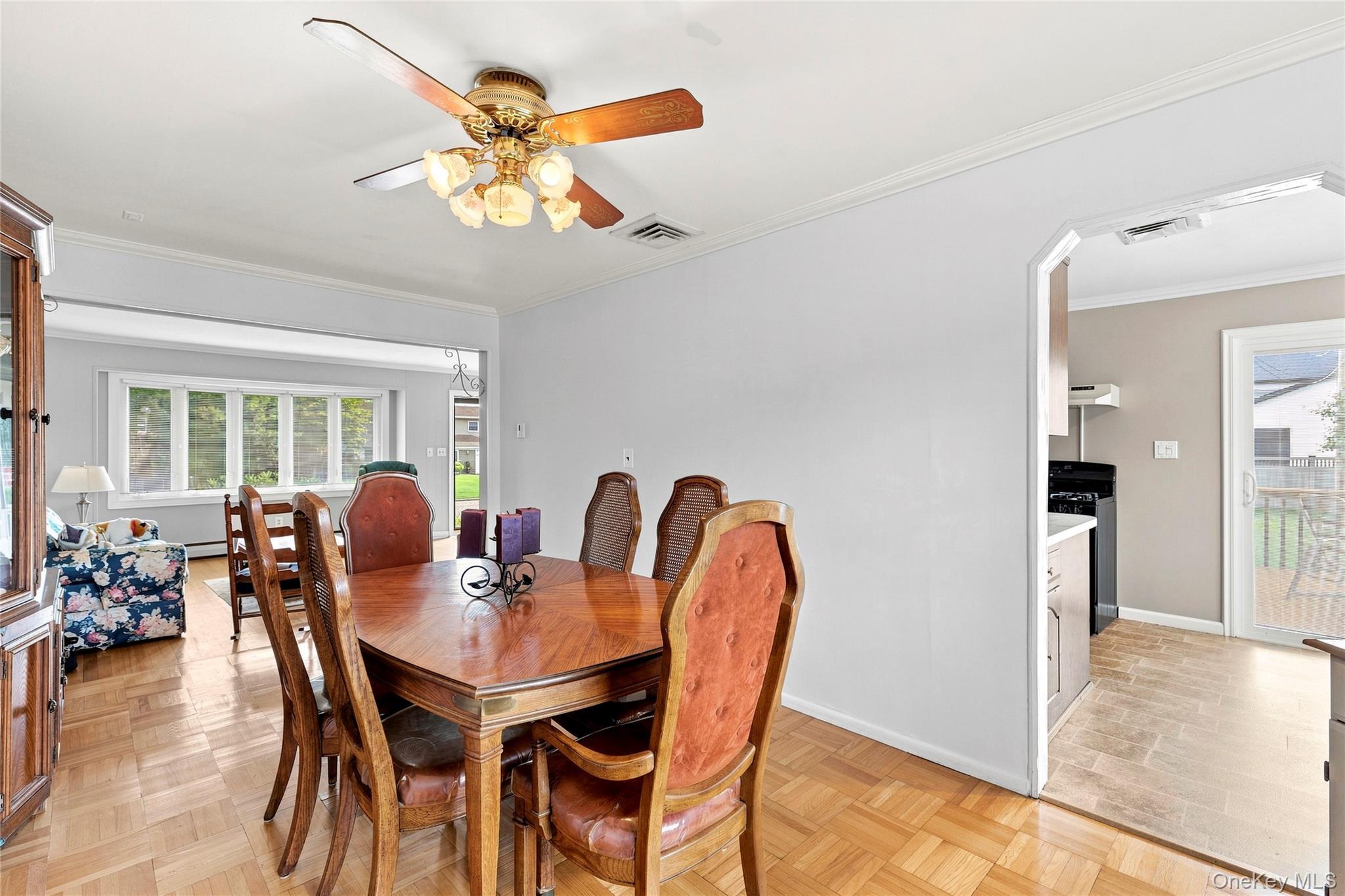 Single Family Cottonwood Drive Suffolk County, NY 11725, MLS-1039345-4