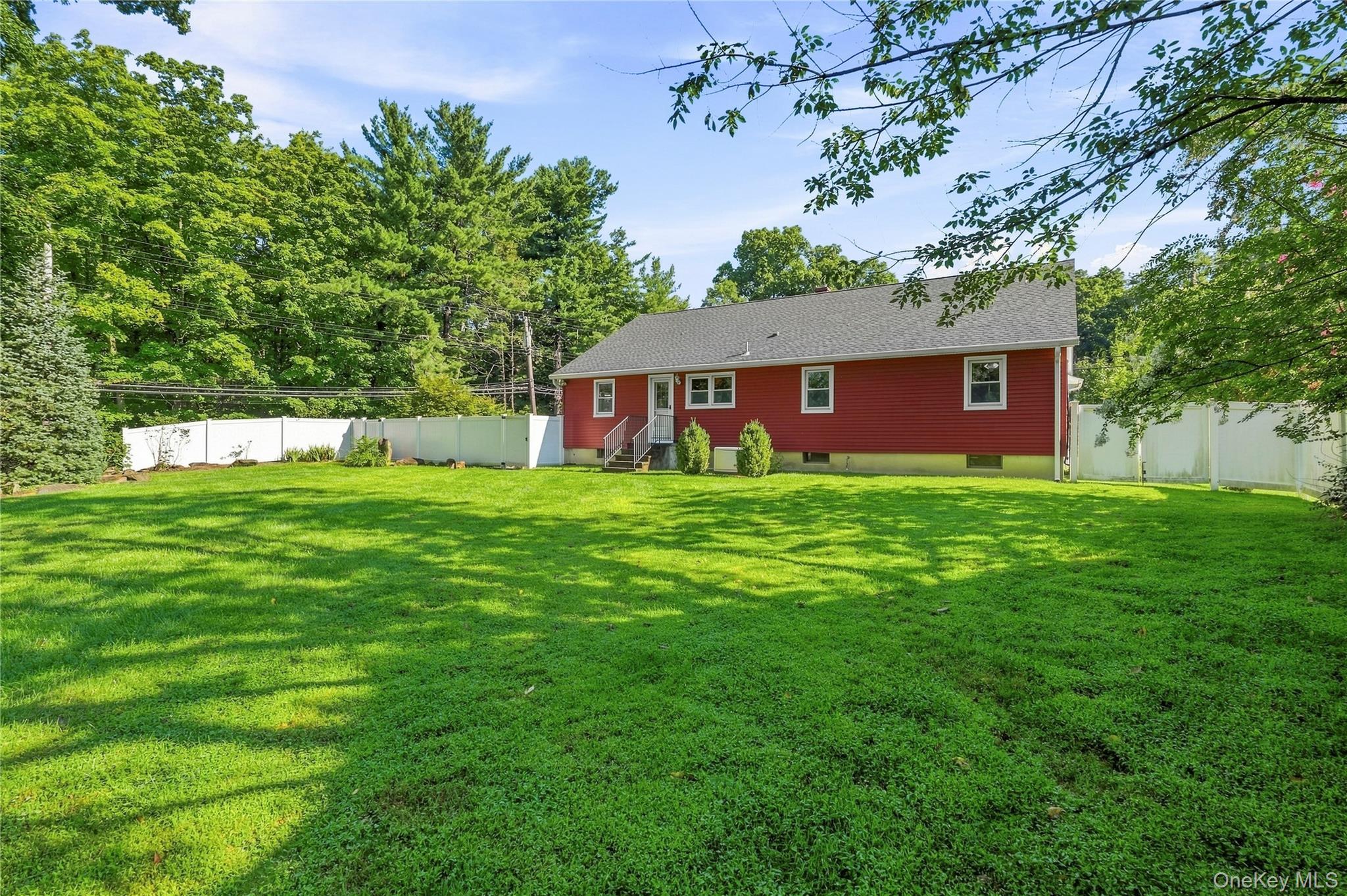 Single Family Henning Drive  Westchester County, NY 10567, MLS-1039350-16