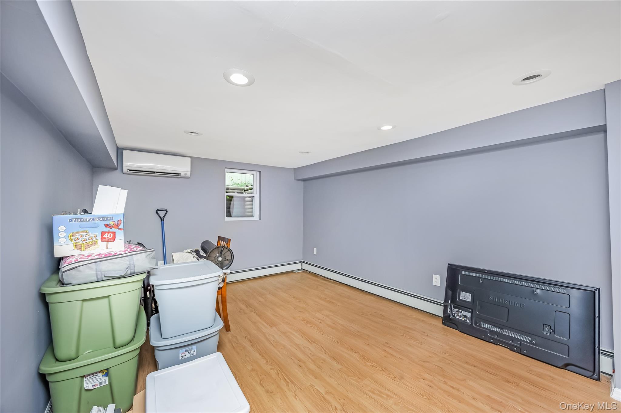 Single Family Delano Place  Suffolk County, NY 11704, MLS-1039362-29