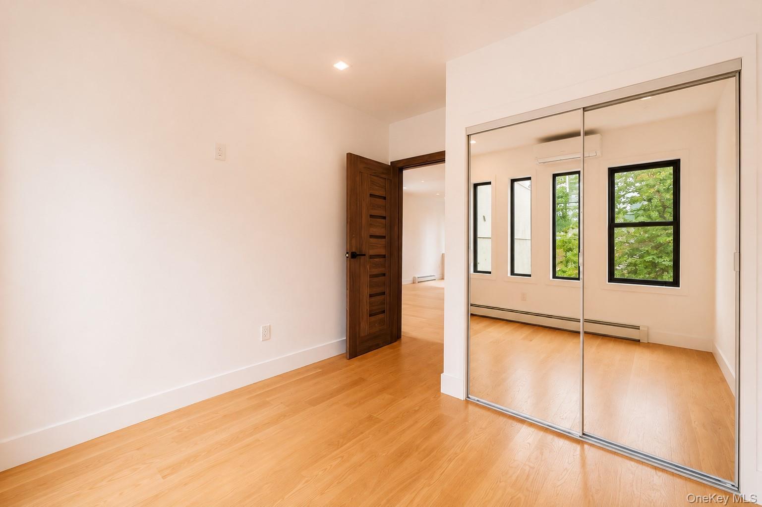 Single Family 35th Street Queens, NY 11101, MLS-1039374-20