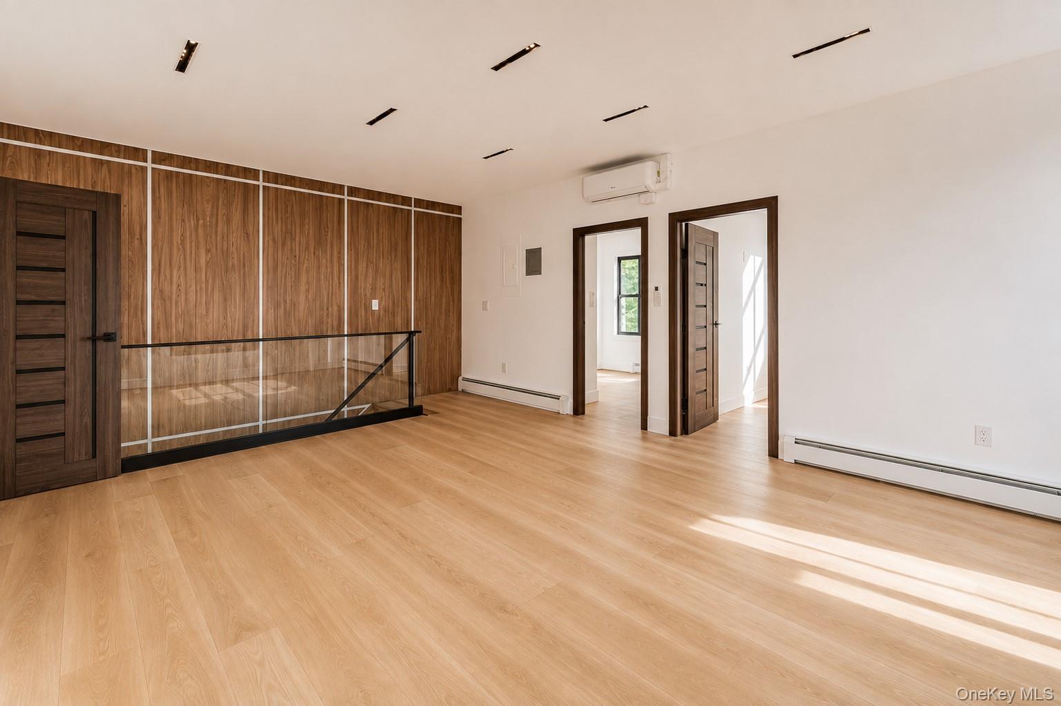 Single Family 35th Street Queens, NY 11101, MLS-1039374-7