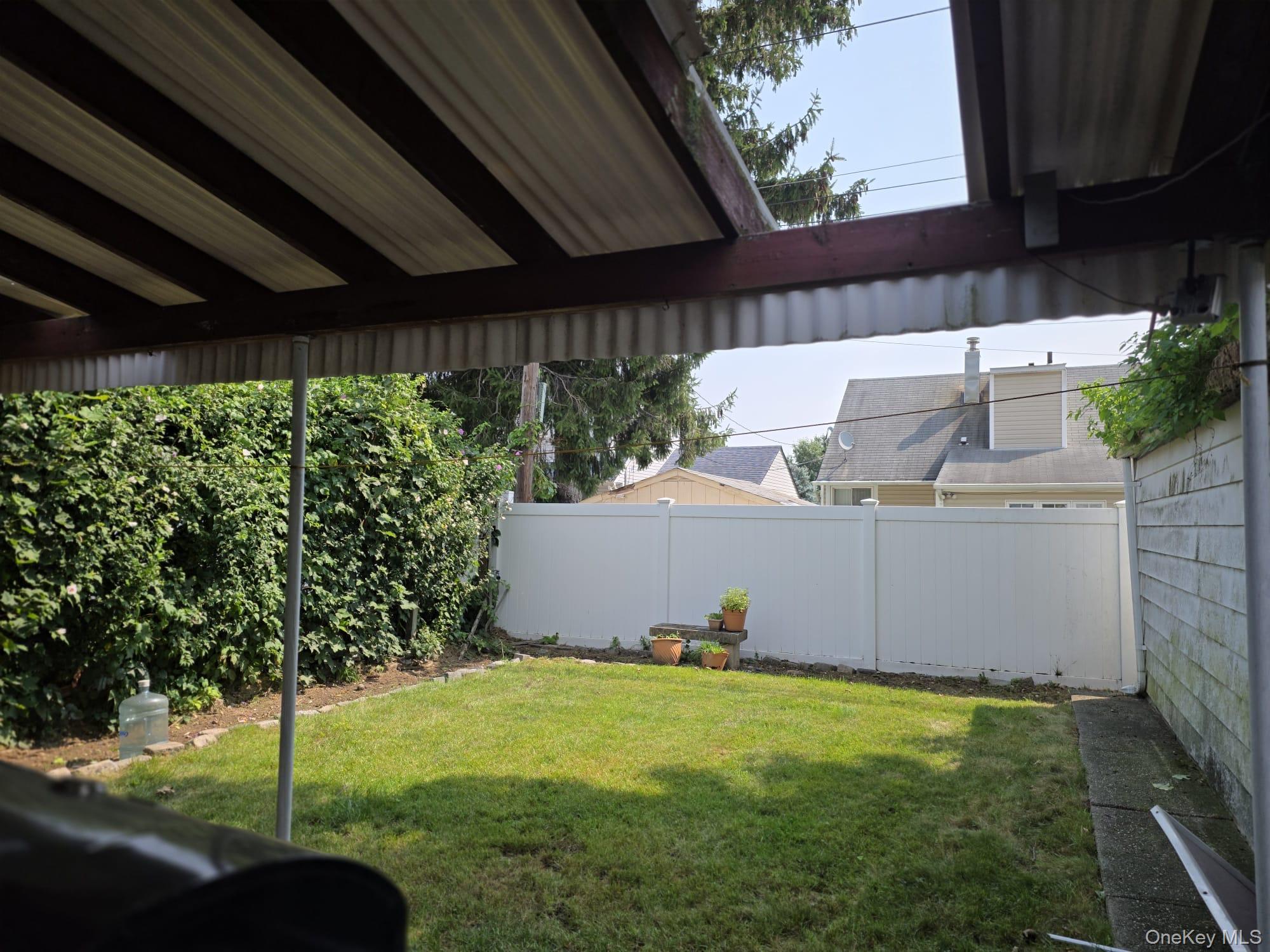 Single Family Miller Road  Nassau County, NY 11801, MLS-1039376-17