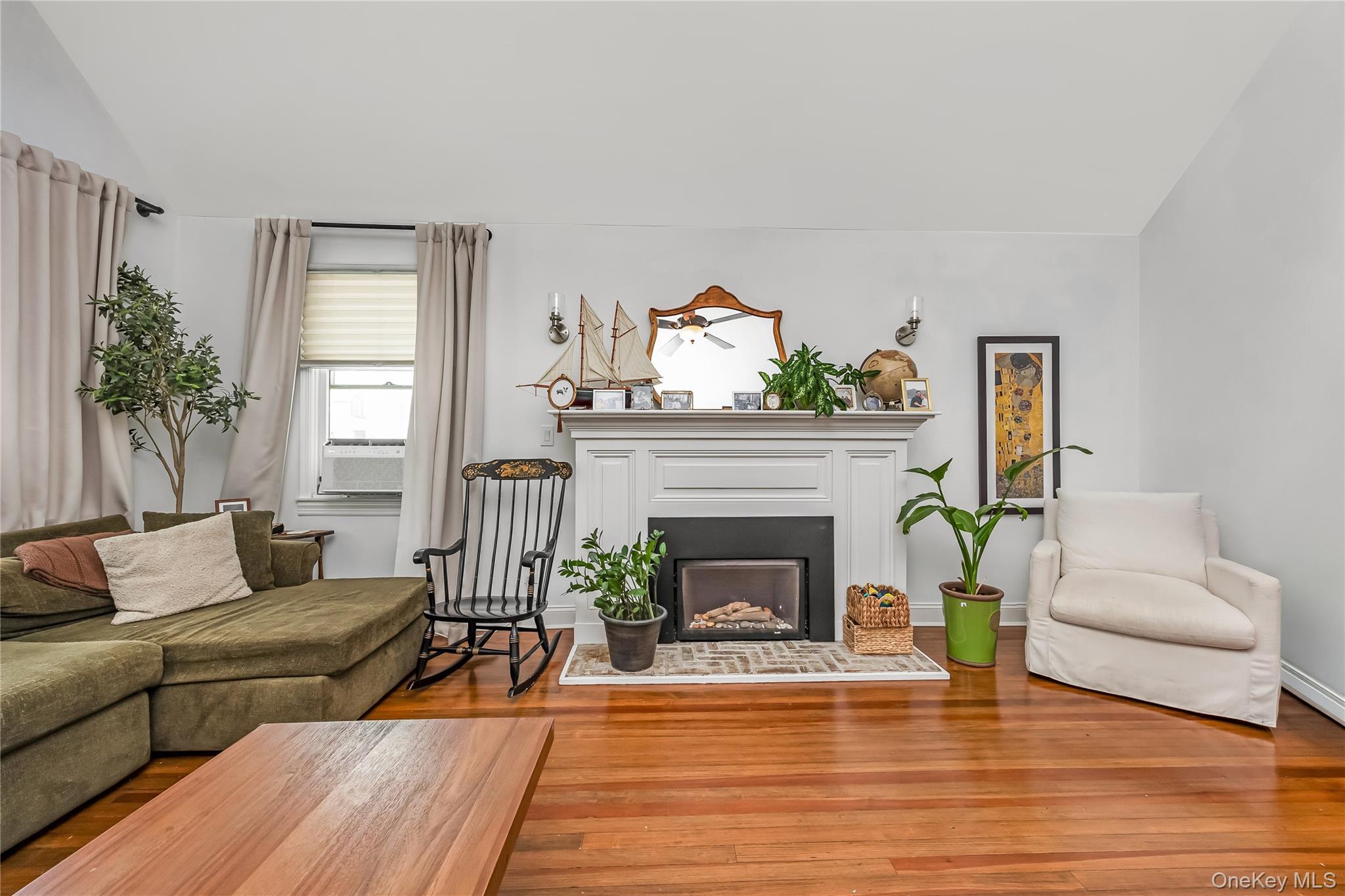 Single Family Harmon Street  Nassau County, NY 11561, MLS-1039377-12