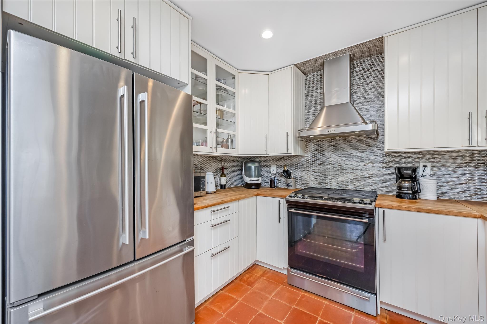 Single Family Harmon Street  Nassau County, NY 11561, MLS-1039377-8