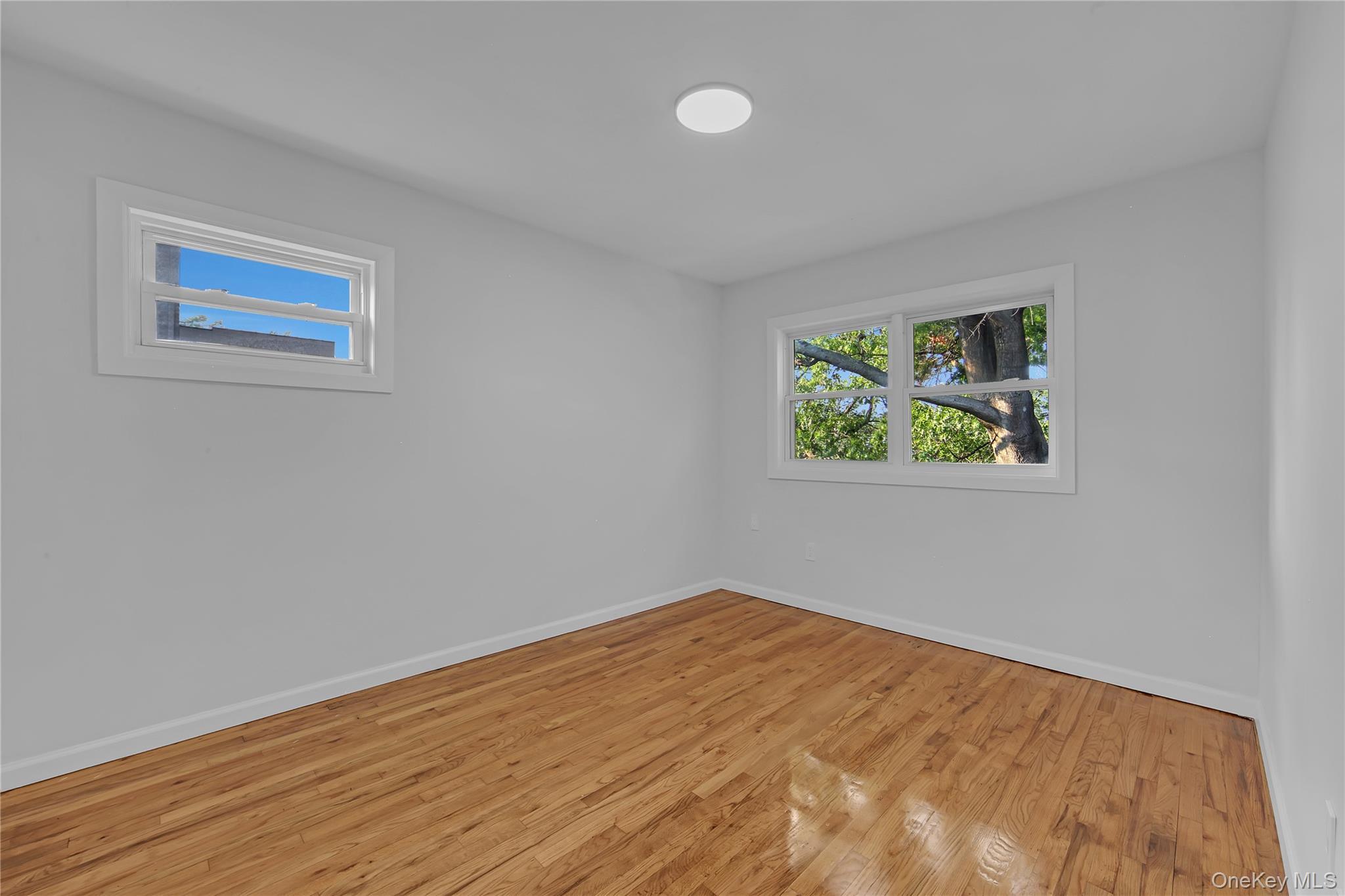 Single Family E 232nd Street Bronx, NY 10466, MLS-1039385-12