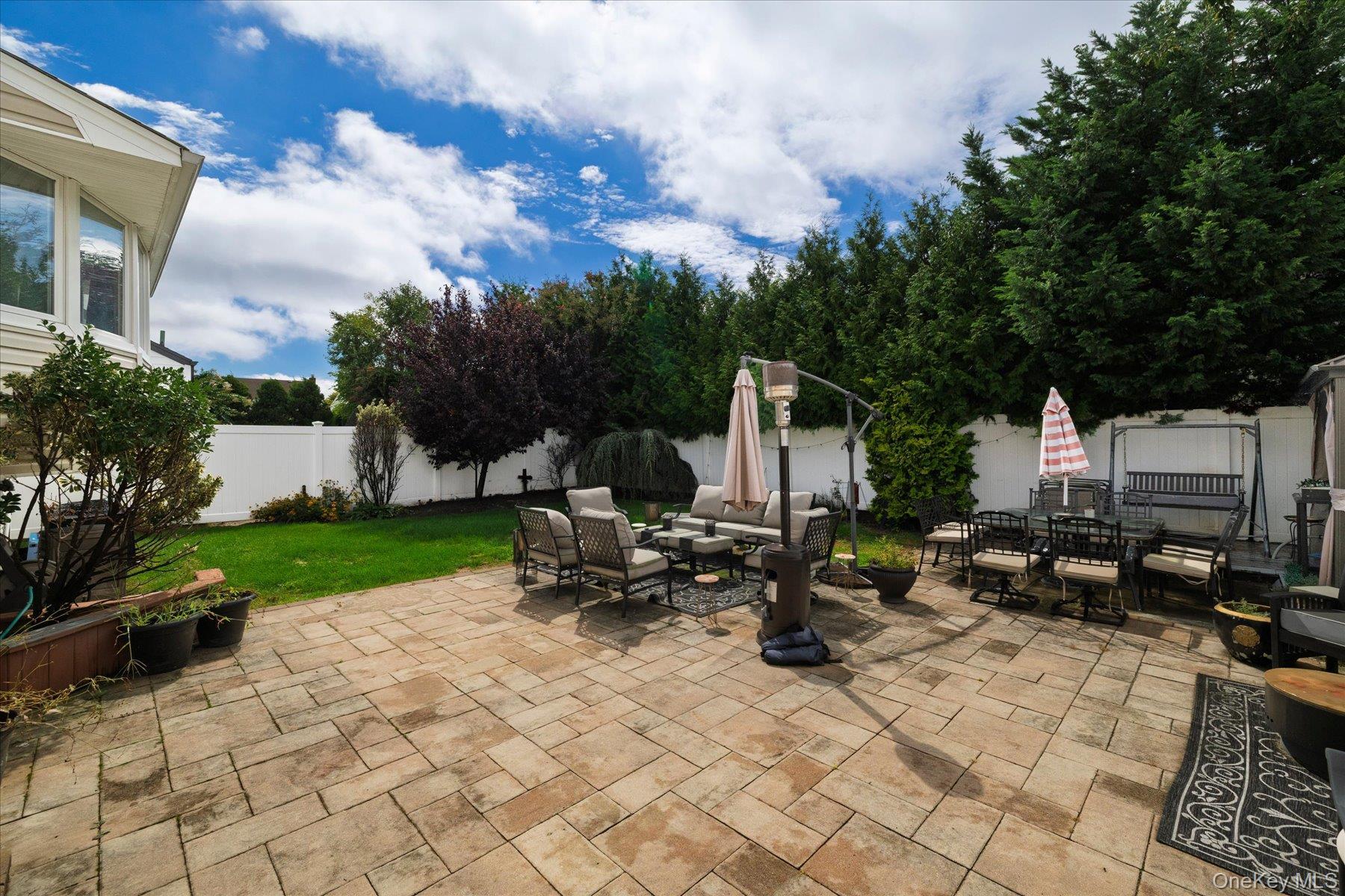 Single Family Sally Lane Nassau County, NY 11572, MLS-1039395-29