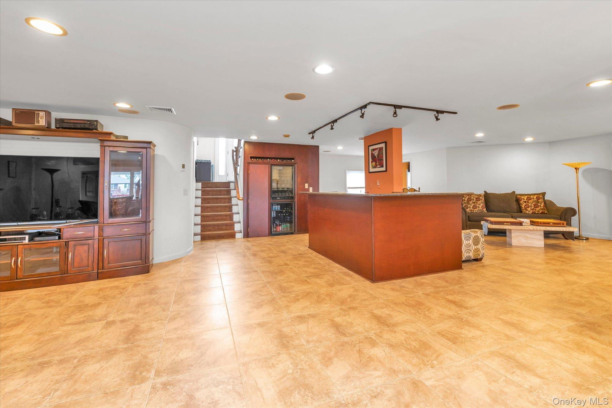 Single Family Legion Street Nassau County, NY 11710, MLS-1039426-20