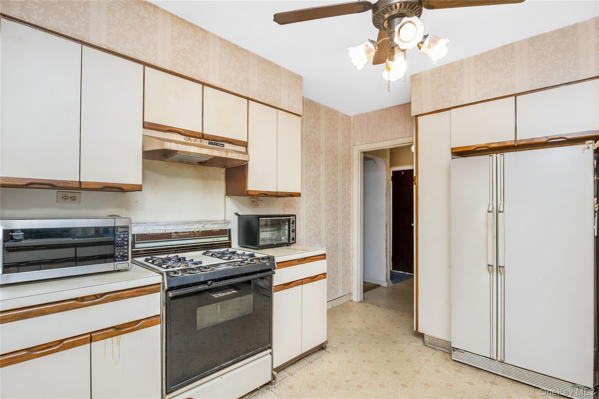 Single Family 196th Street Queens, NY 11365, MLS-1039431-11