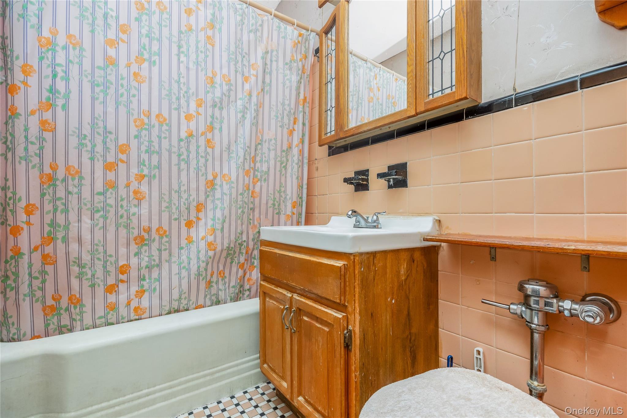 Single Family 196th Street Queens, NY 11365, MLS-1039431-15