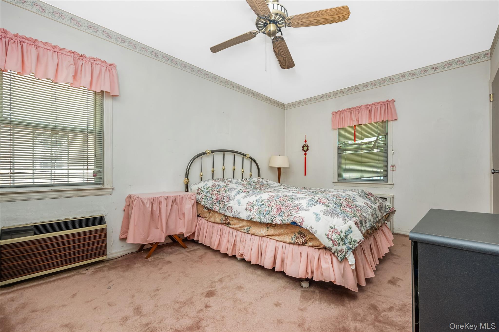 Single Family 196th Street Queens, NY 11365, MLS-1039431-22