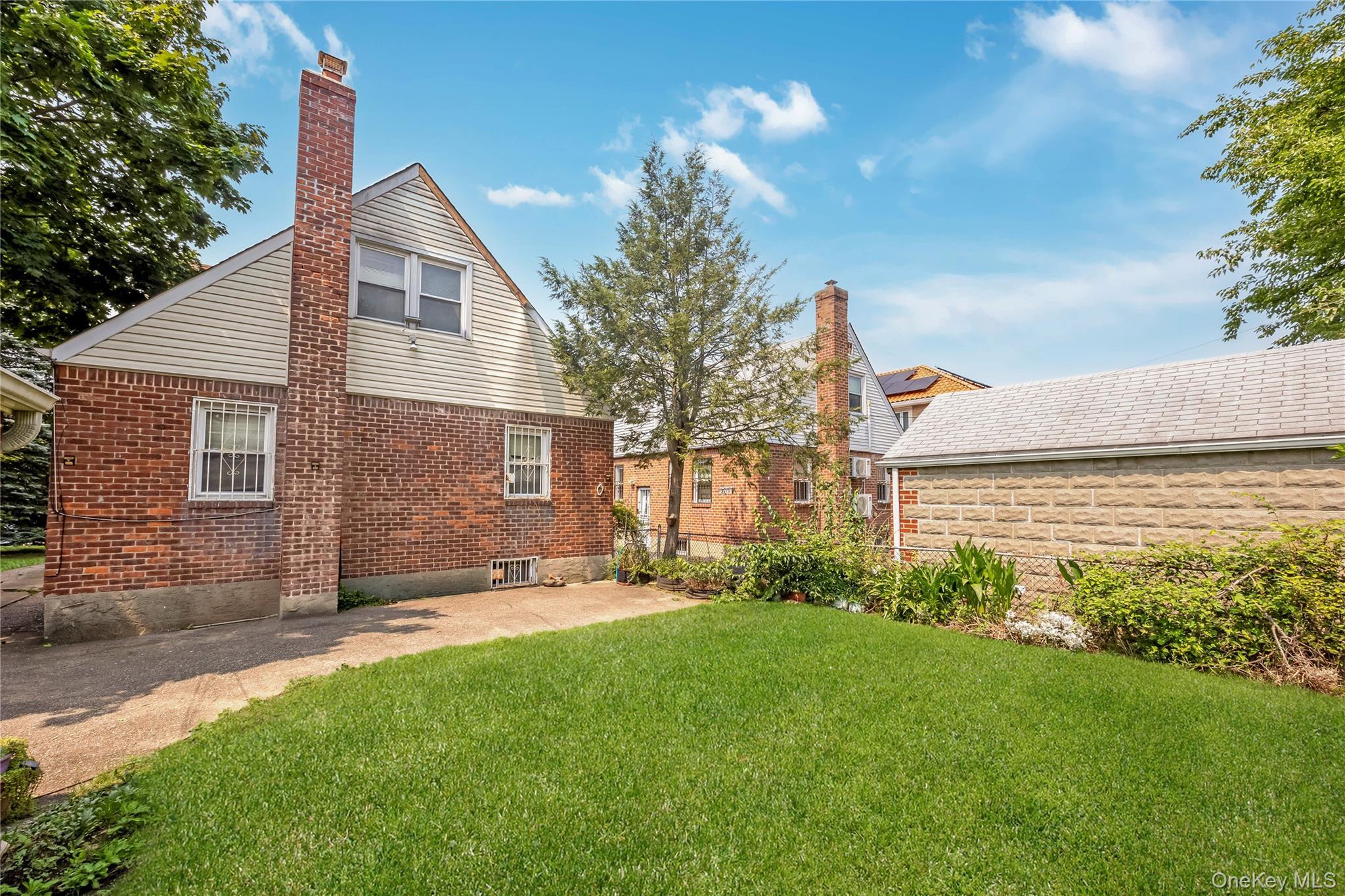 Single Family 196th Street Queens, NY 11365, MLS-1039431-24