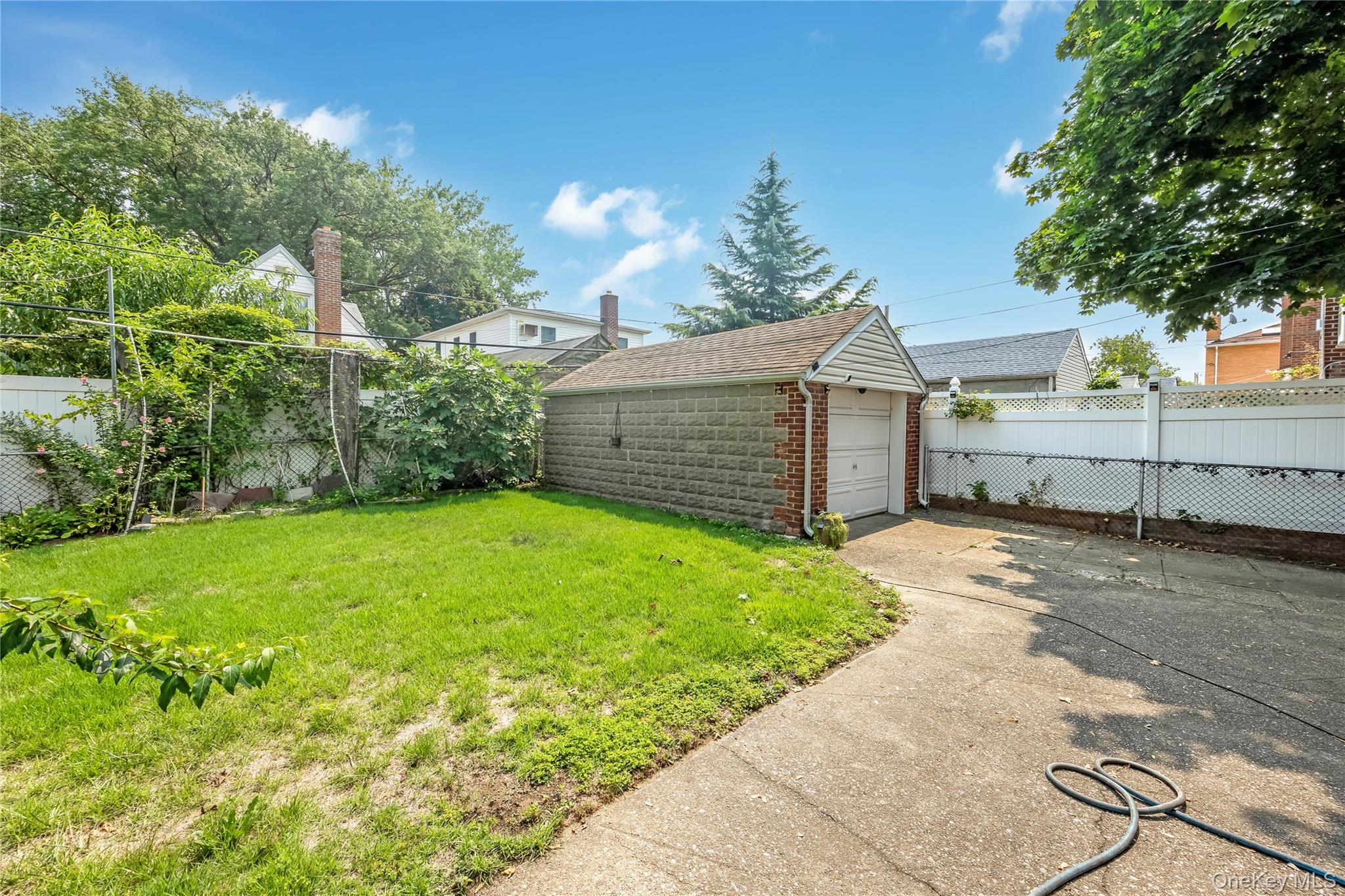 Single Family 196th Street Queens, NY 11365, MLS-1039431-4