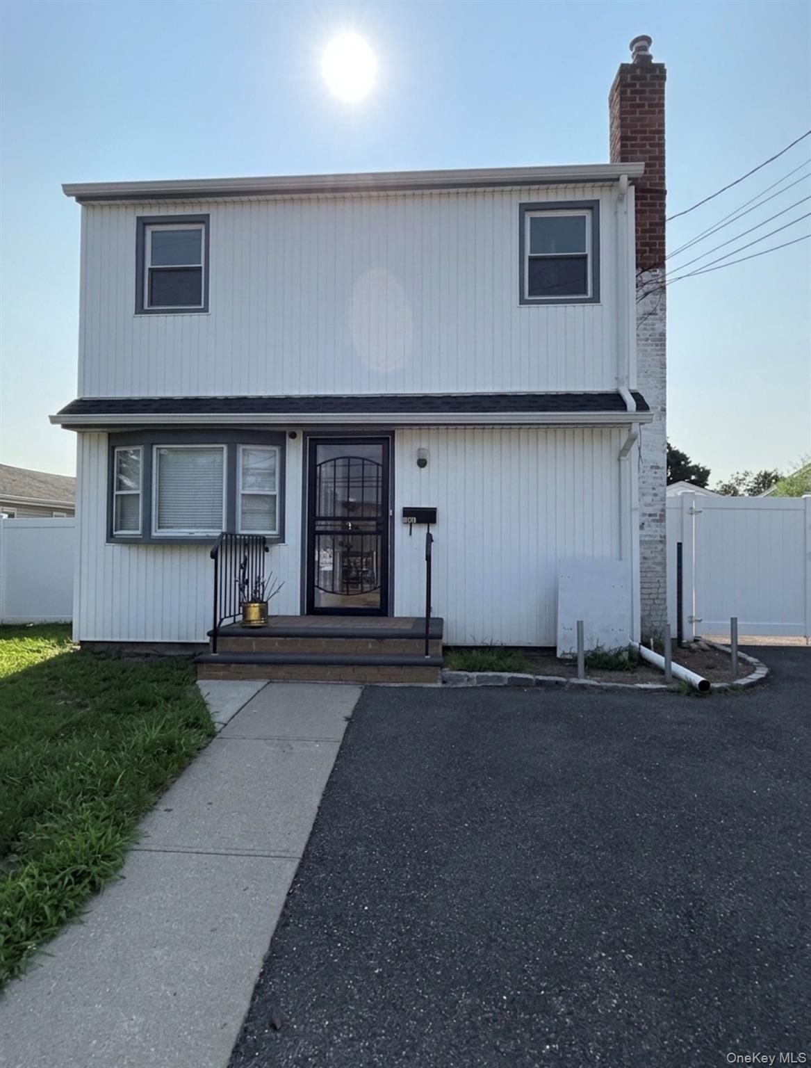 Single Family Newbridge Road  Nassau County, NY 11710, MLS-1039433-10