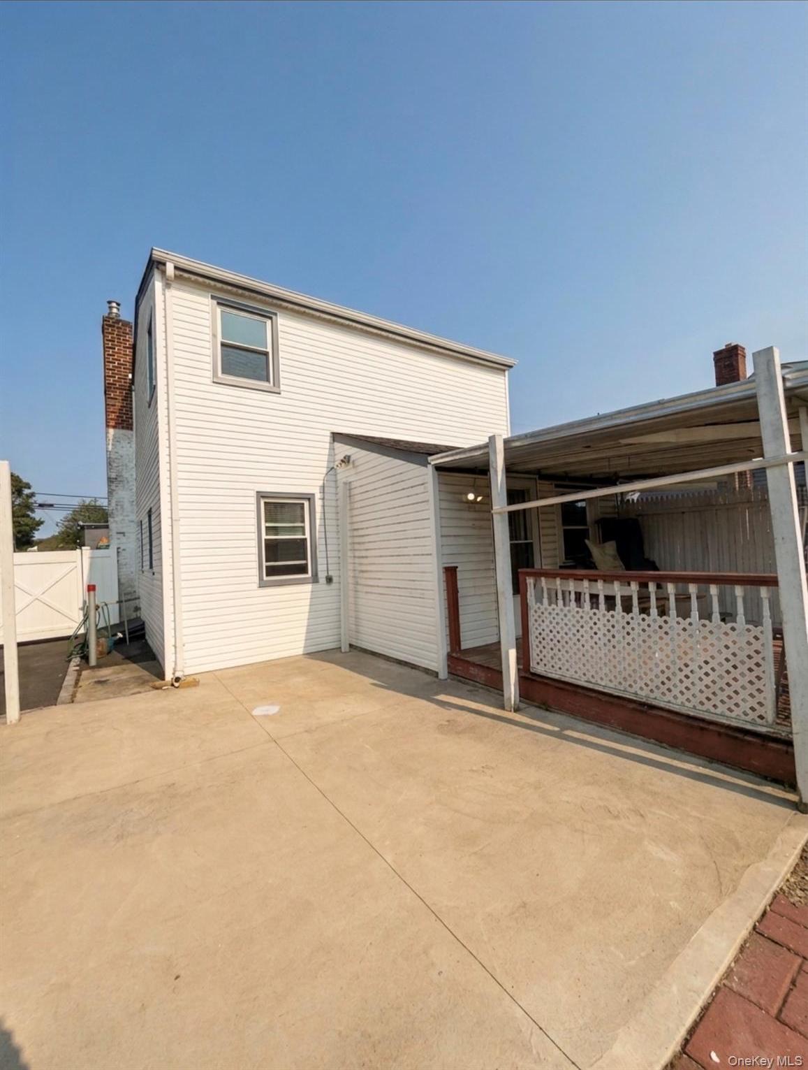 Single Family Newbridge Road  Nassau County, NY 11710, MLS-1039433-12
