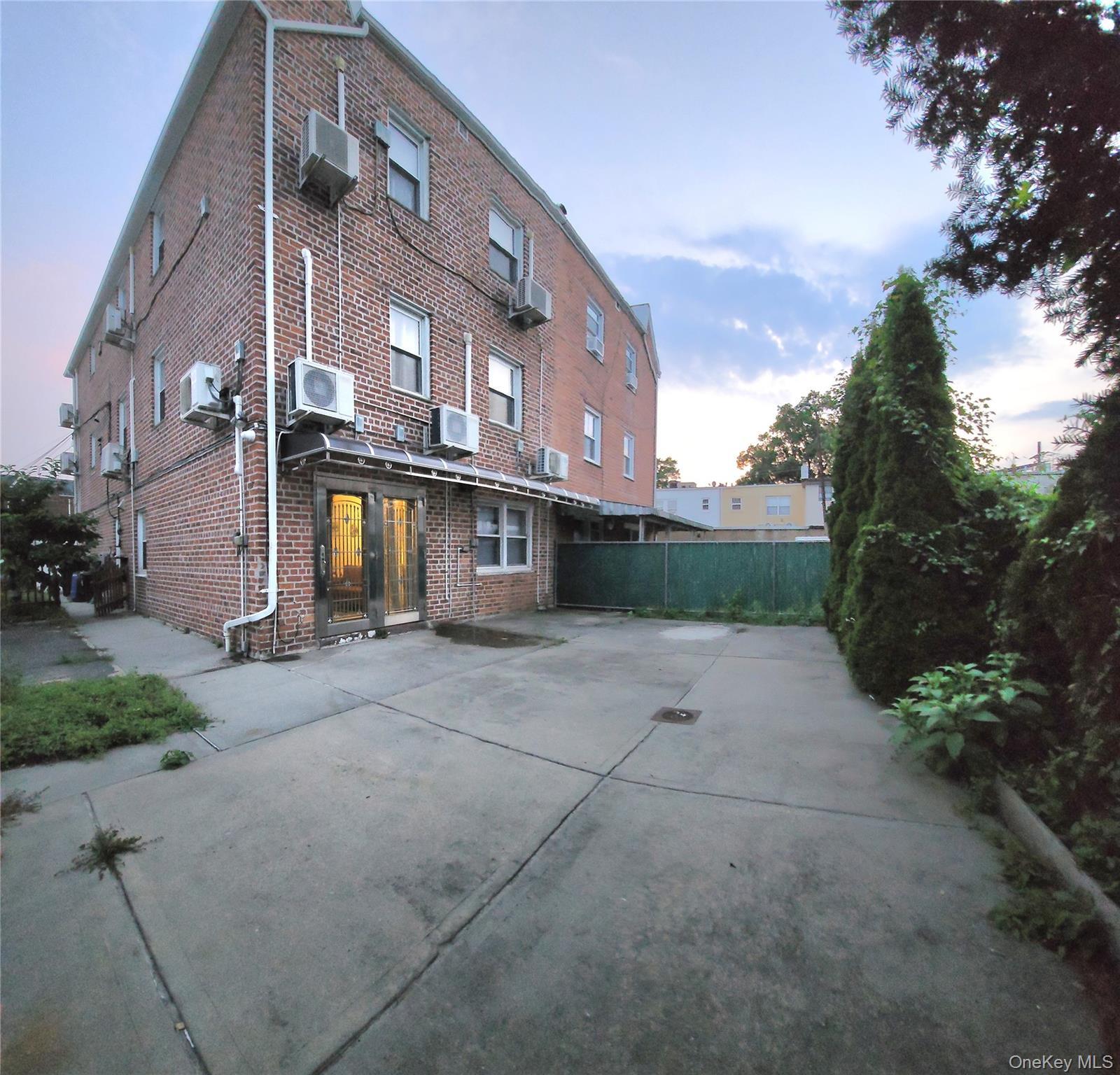 Single Family 22nd Avenue  Queens, NY 11357, MLS-1039434-33