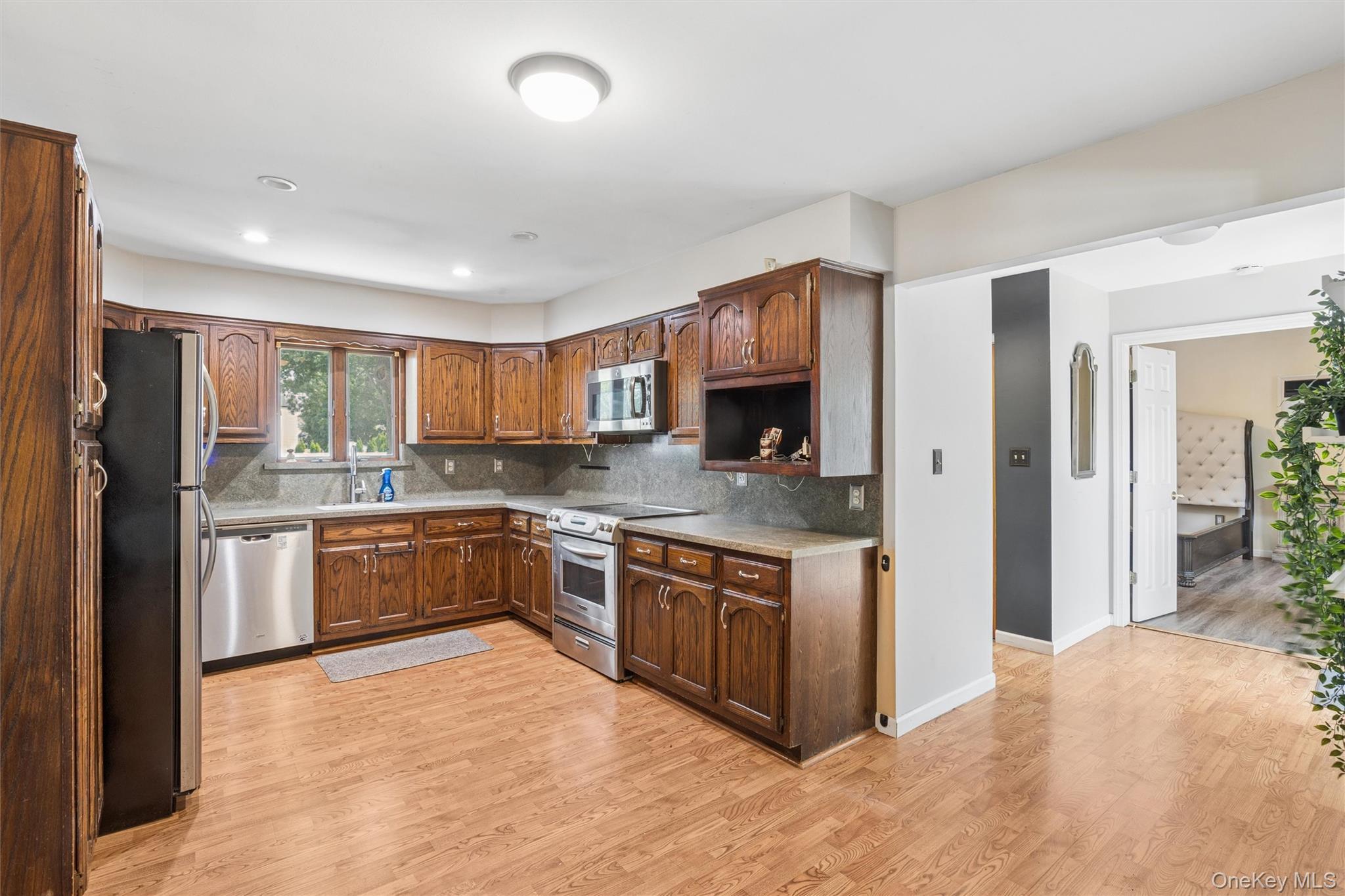 Single Family Lexington Avenue  Suffolk County, NY 11704, MLS-1039465-4