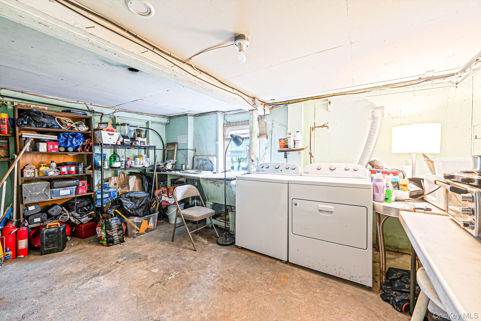 Single Family Ocean Walk  Suffolk County, NY 11702, MLS-1039477-34