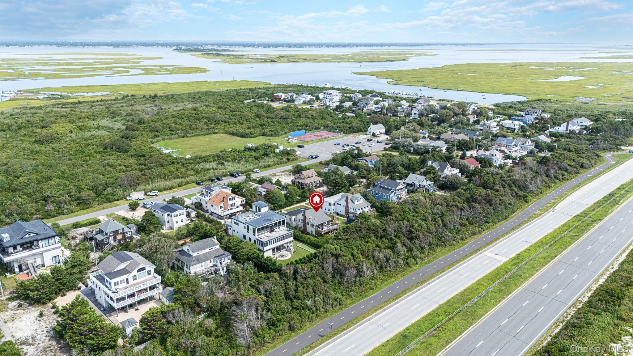 Single Family Ocean Walk  Suffolk County, NY 11702, MLS-1039477-4