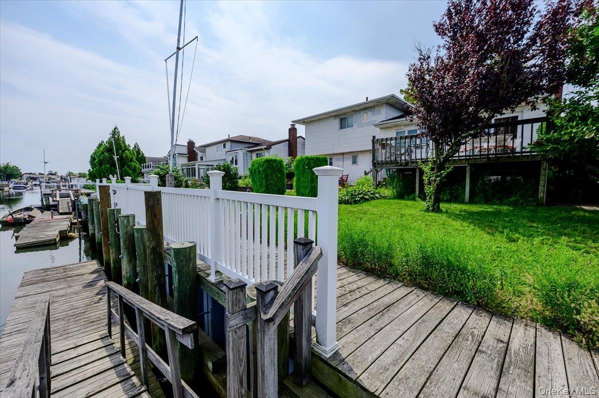 Single Family Wolfson Drive Nassau County, NY 11510, MLS-1039487-30