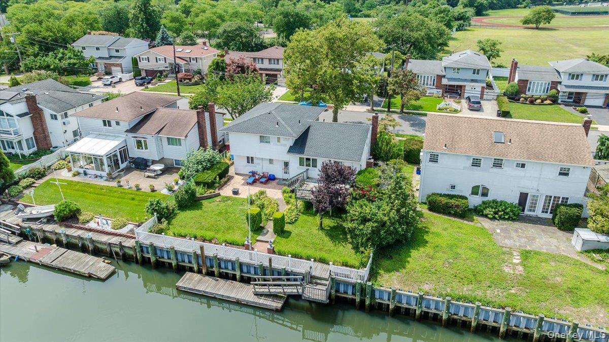 Single Family Wolfson Drive Nassau County, NY 11510, MLS-1039487-32