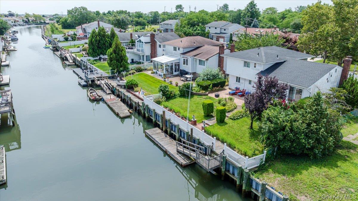 Single Family Wolfson Drive  Nassau County, NY 11510, MLS-1039487-39