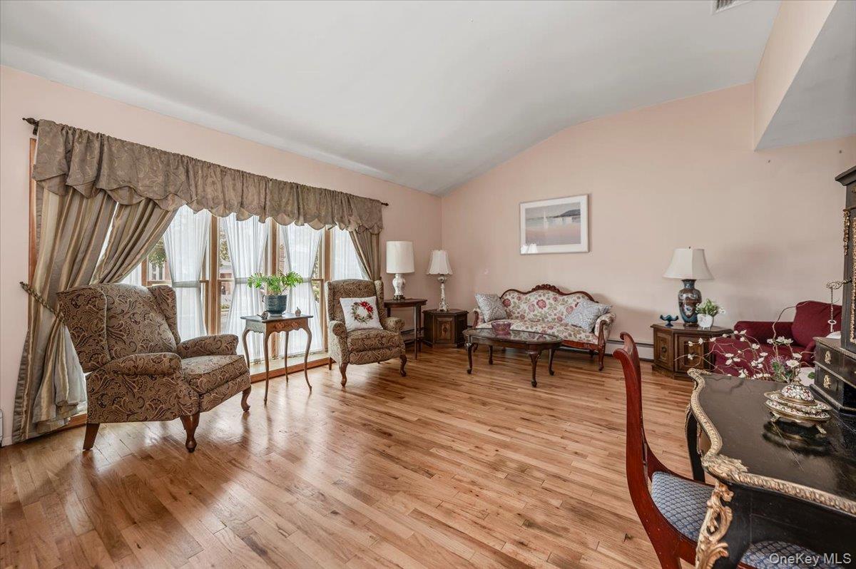 Single Family Wolfson Drive Nassau County, NY 11510, MLS-1039487-4