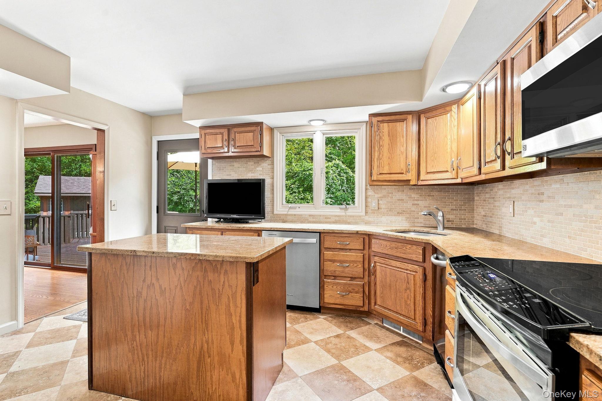 Single Family Maple Wood Drive  Putnam County, NY 10509, MLS-1039488-9