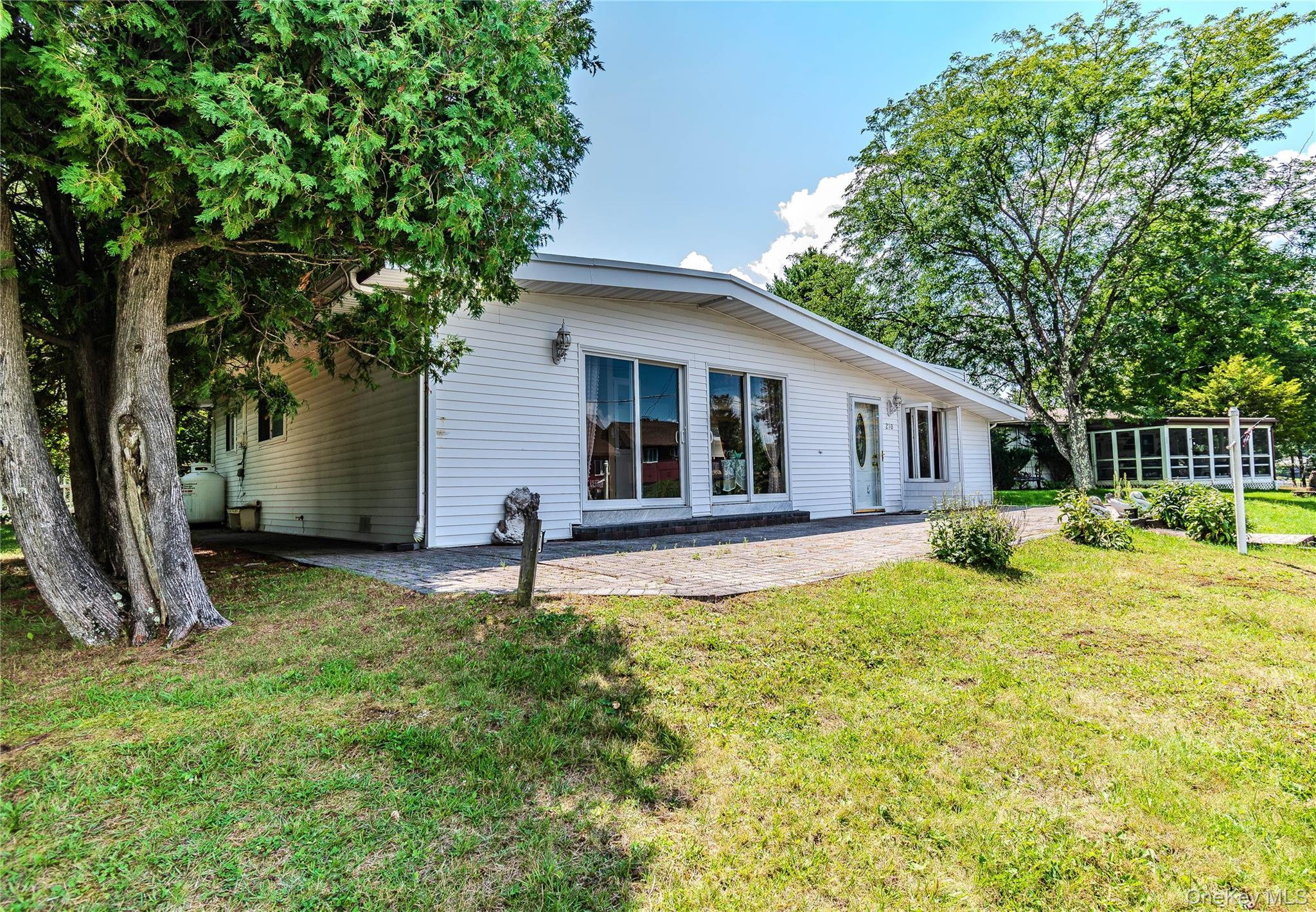 Single Family Lake Shore Drive E Sullivan County, NY 12775, MLS-1039491-2