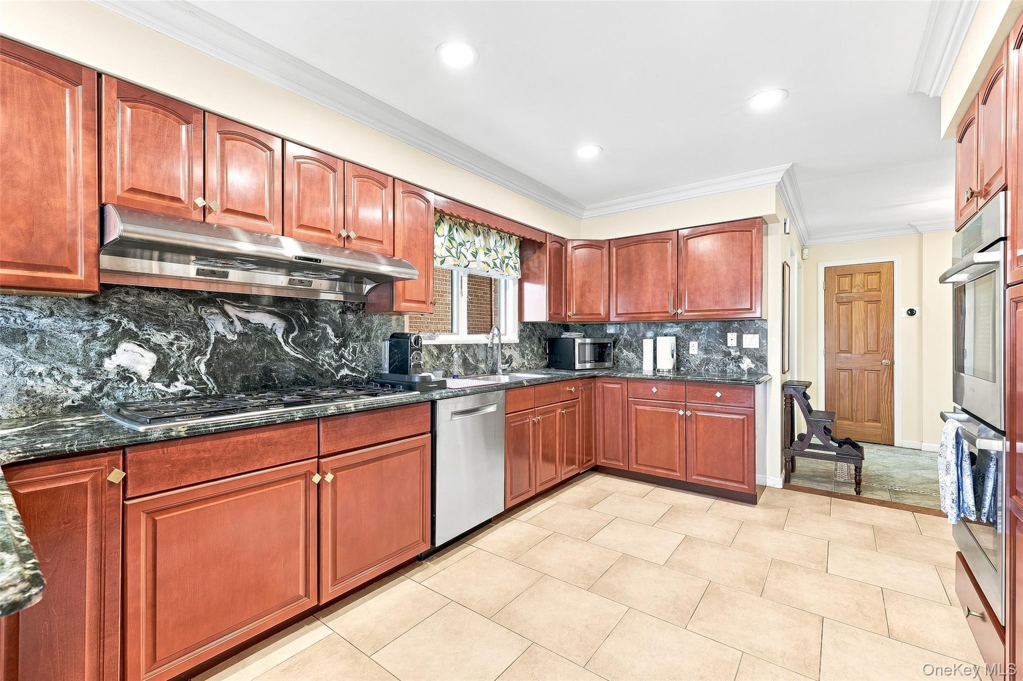 Single Family Overbrook Street  Queens, NY 11362, MLS-1039513-13
