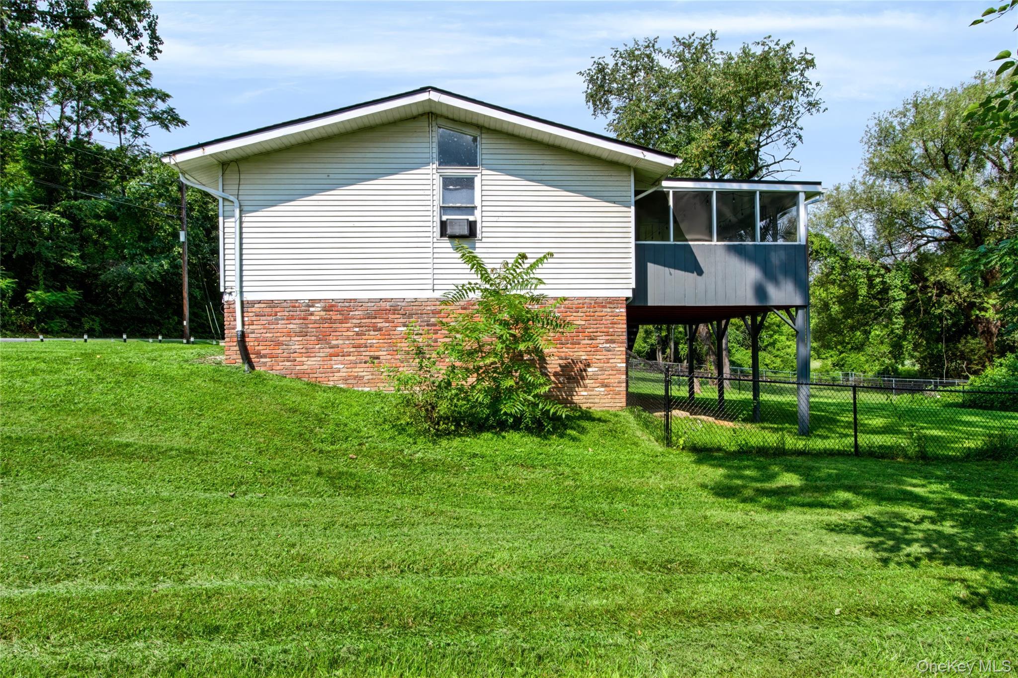 Single Family Seneca Lane Ulster County, NY 12547, MLS-1039514-7