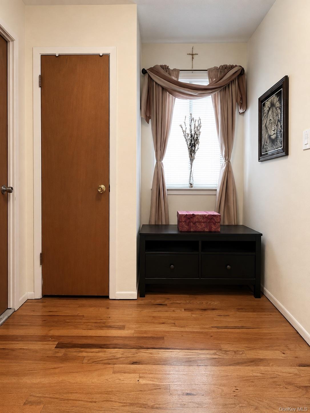 Single Family Mac Donough Place  Bronx, NY 10465, MLS-1039516-16