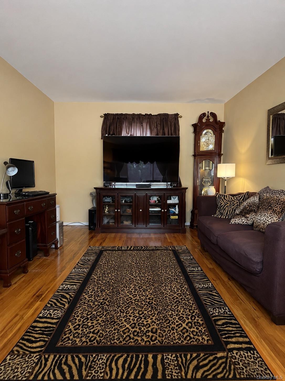 Single Family Mac Donough Place  Bronx, NY 10465, MLS-1039516-3