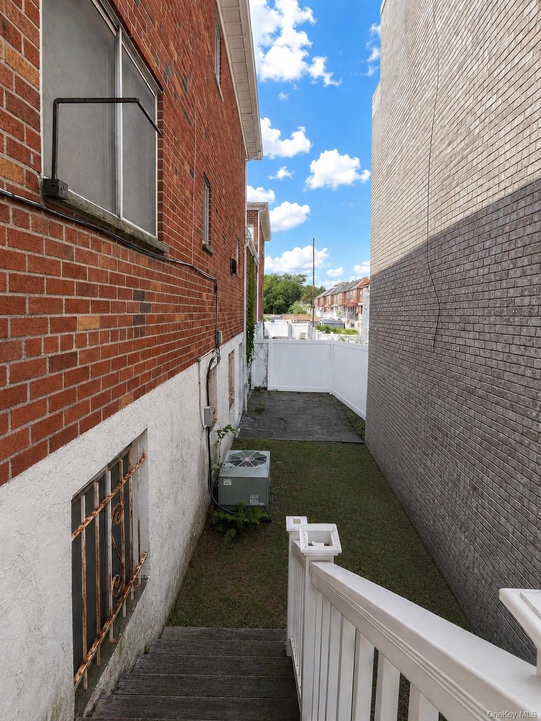 Single Family Mac Donough Place  Bronx, NY 10465, MLS-1039516-43