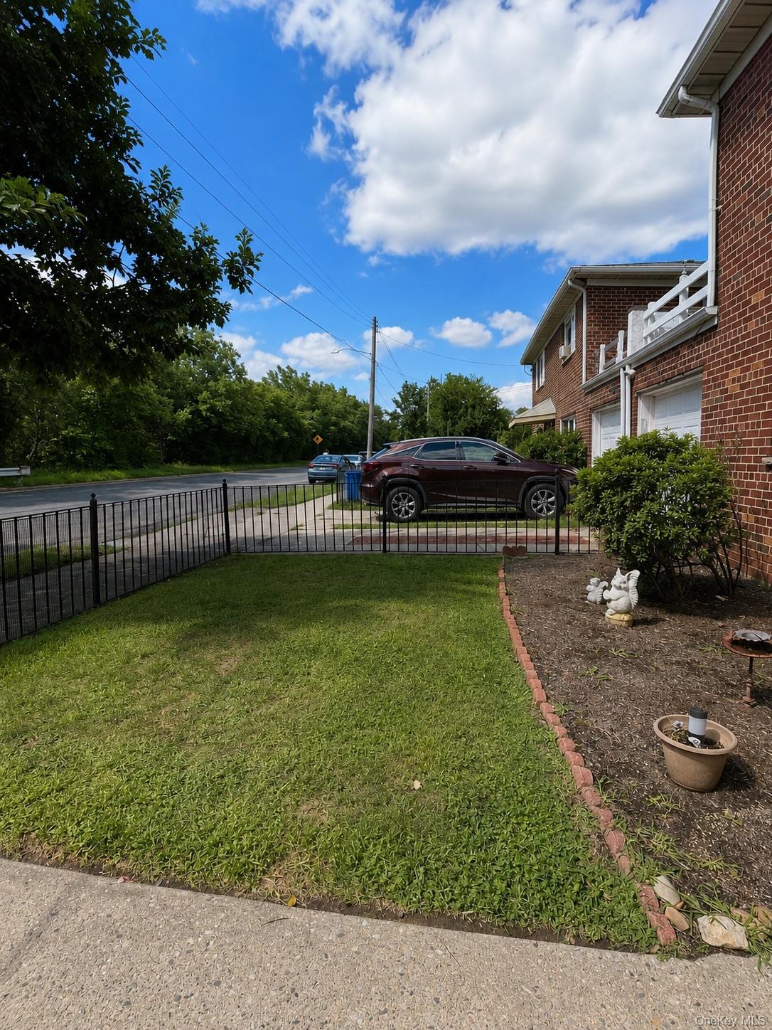 Single Family Mac Donough Place  Bronx, NY 10465, MLS-1039516-45