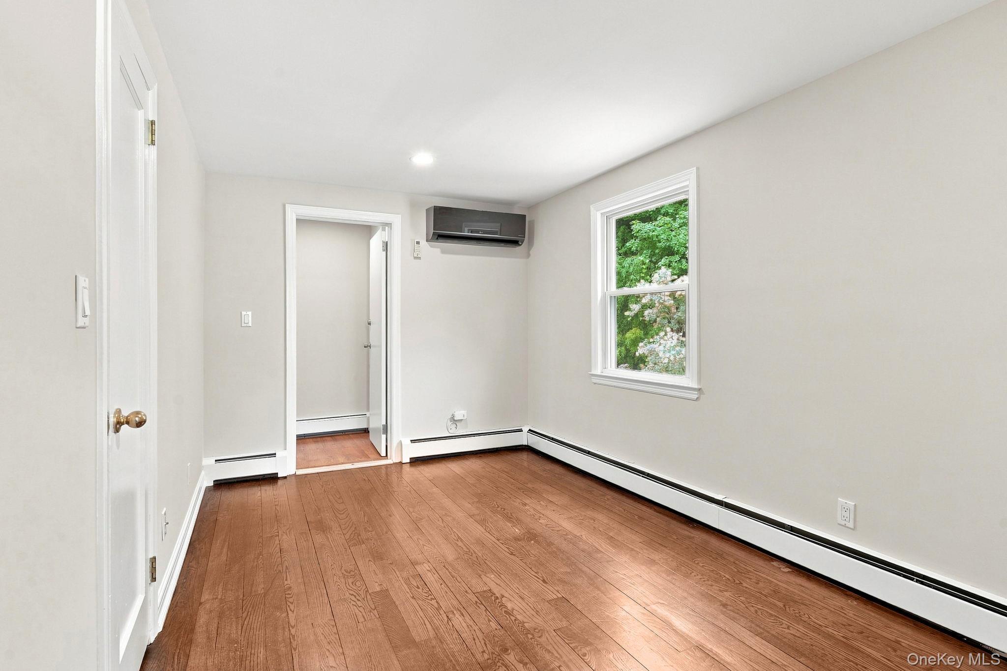 Single Family Greenvale Circle  Westchester County, NY 10607, MLS-1039523-18