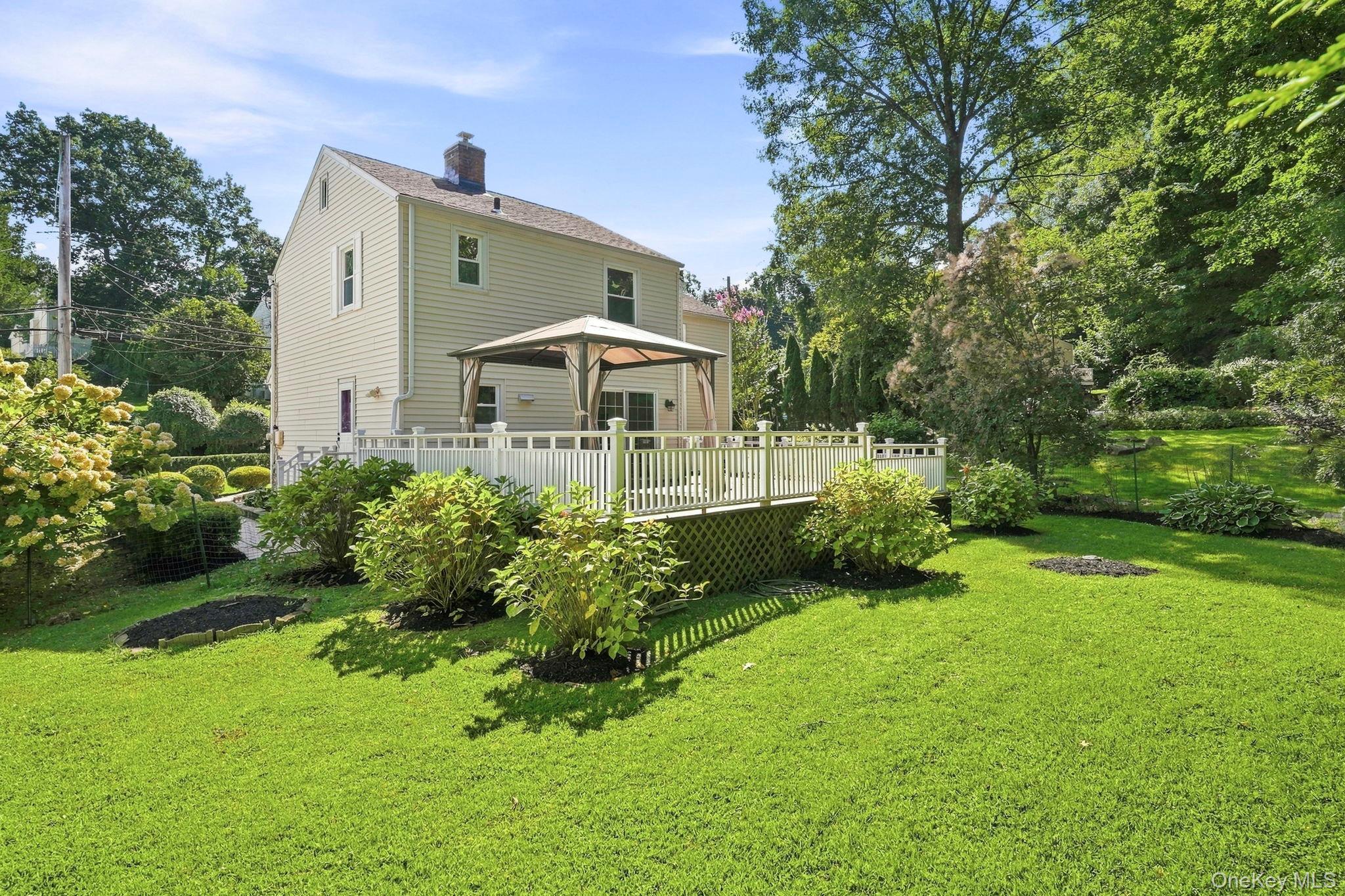 Single Family Greenvale Circle  Westchester County, NY 10607, MLS-1039523-20