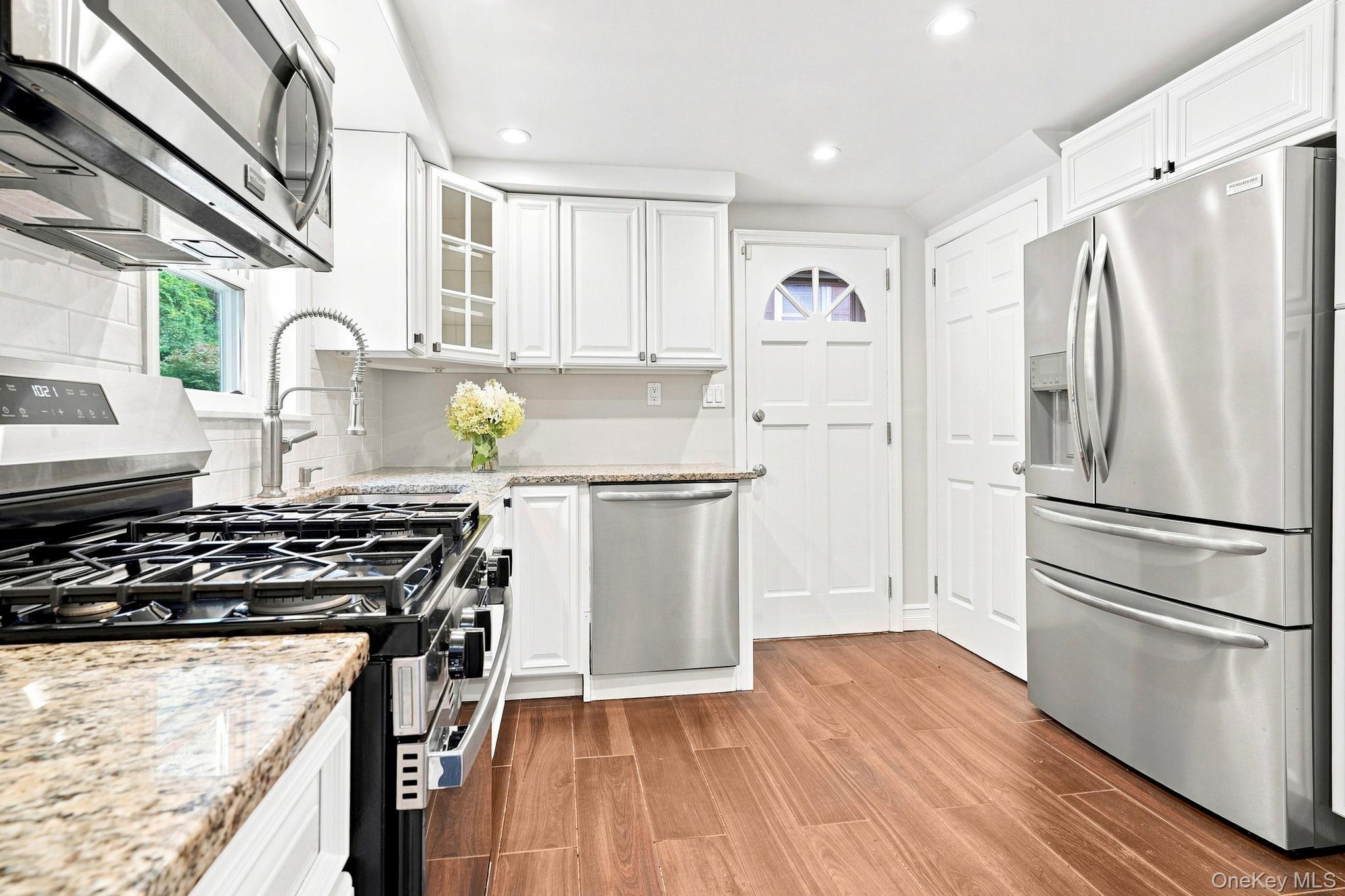 Single Family Greenvale Circle  Westchester County, NY 10607, MLS-1039523-8