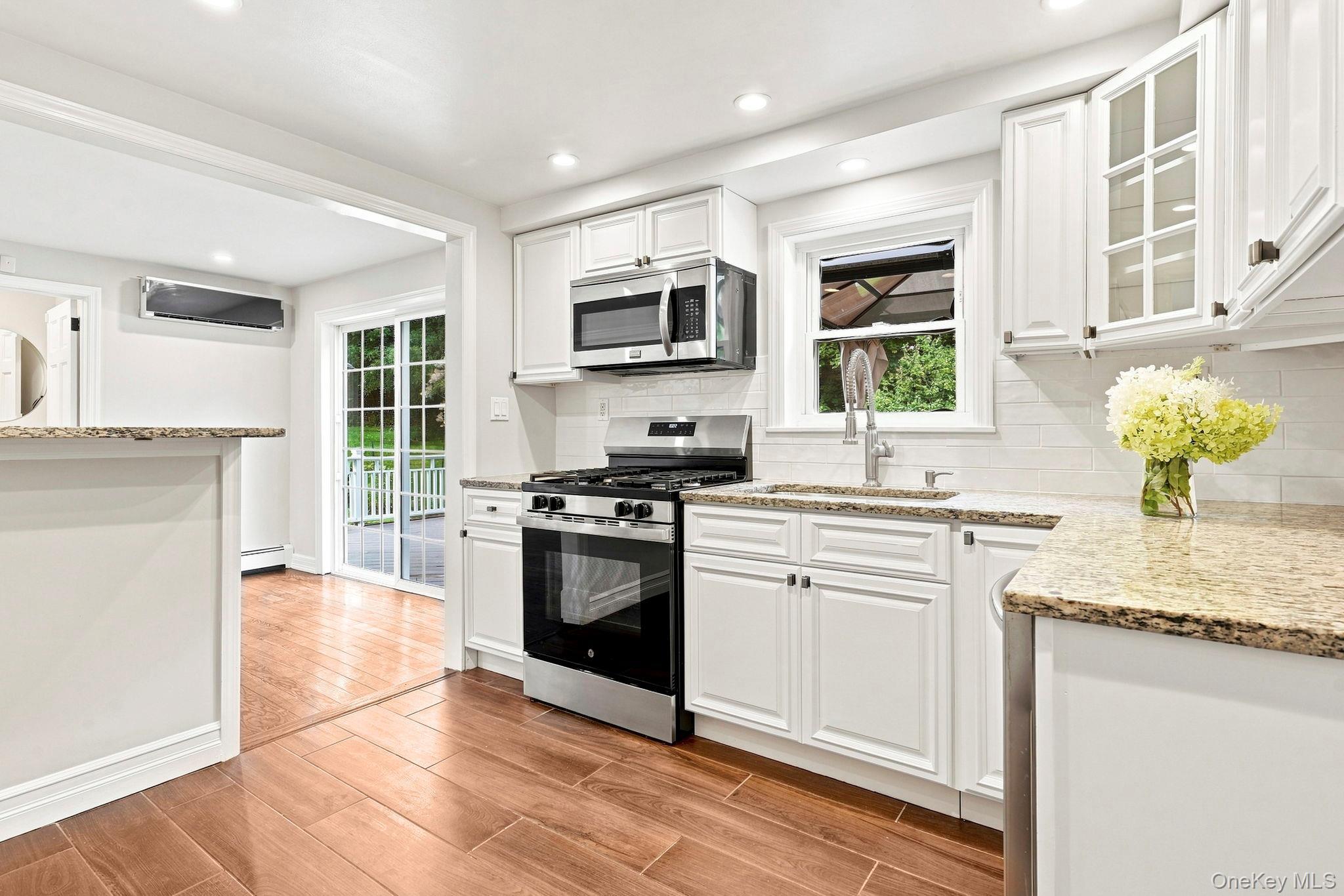 Single Family Greenvale Circle  Westchester County, NY 10607, MLS-1039523-9