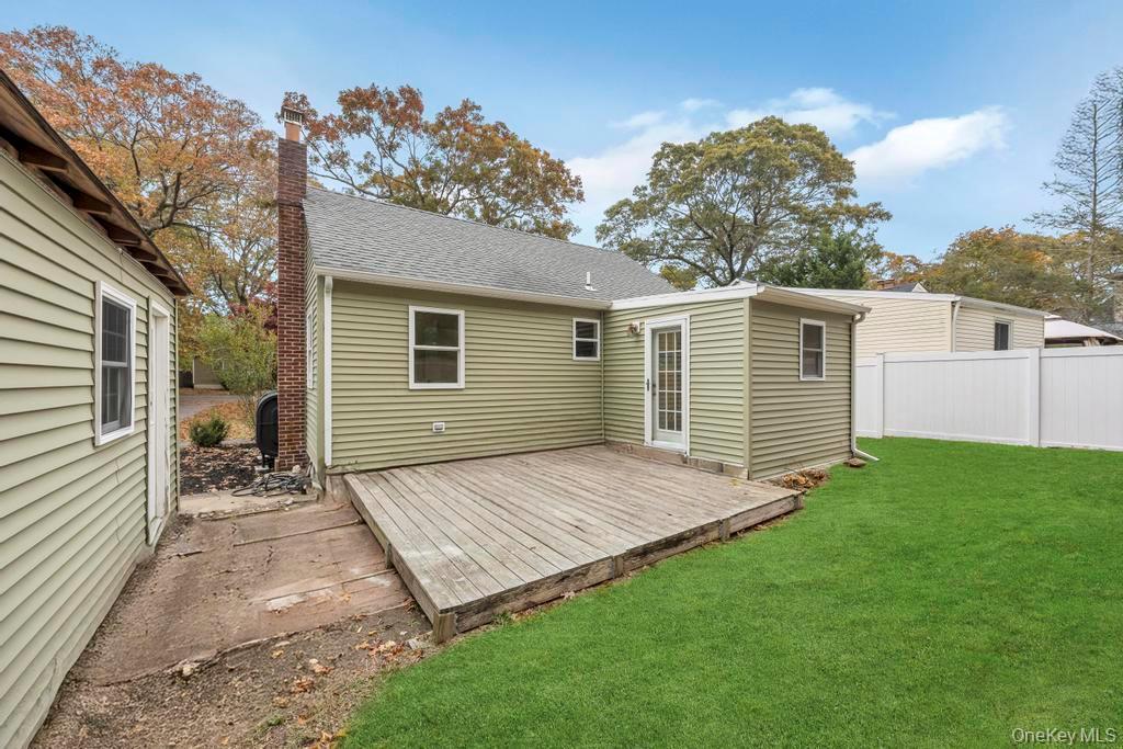 Single Family Ormond Avenue Suffolk County, NY 11784, MLS-1039541-21
