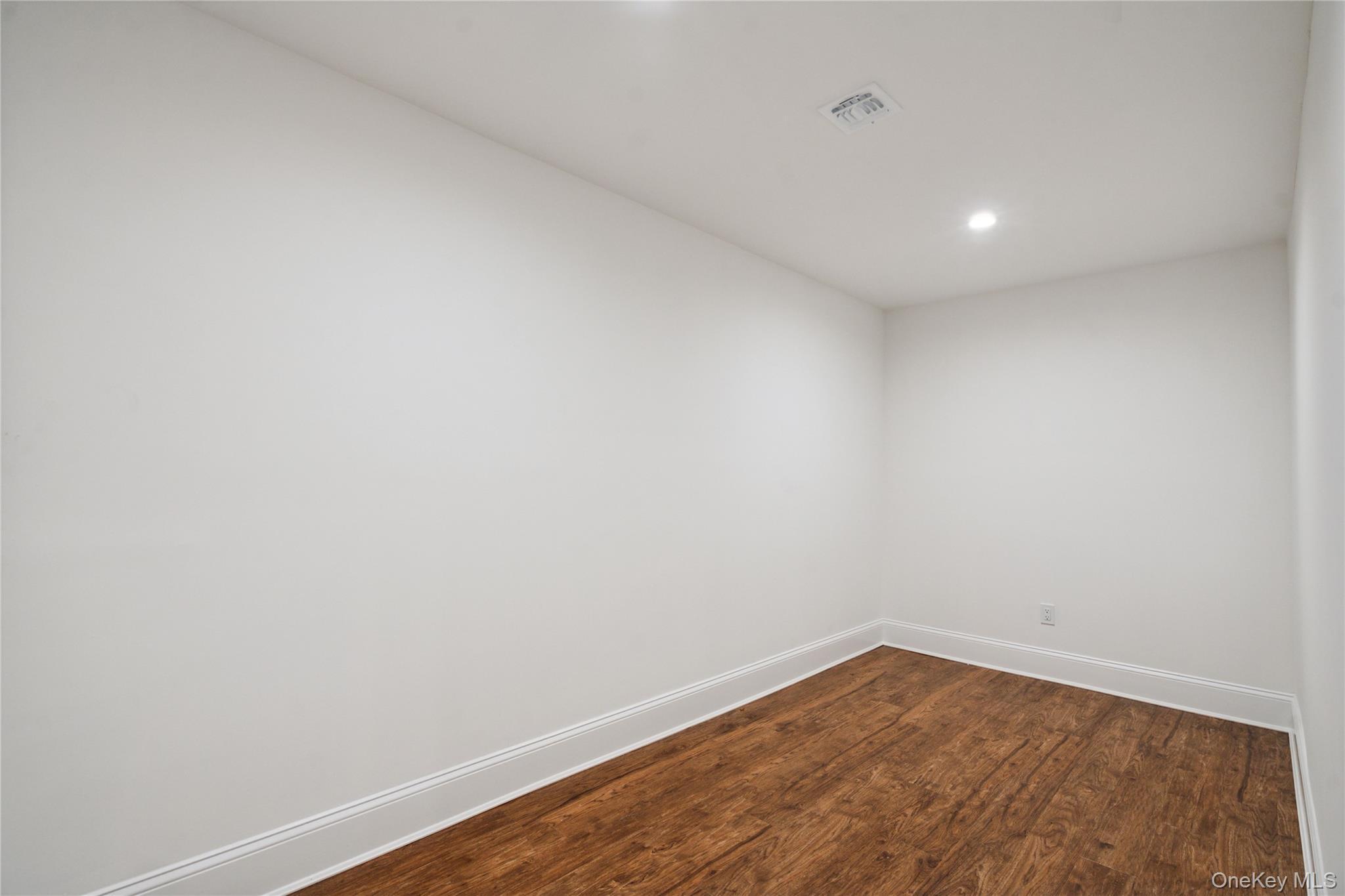 Single Family Plainview Road  Nassau County, NY 11797, MLS-1039543-46