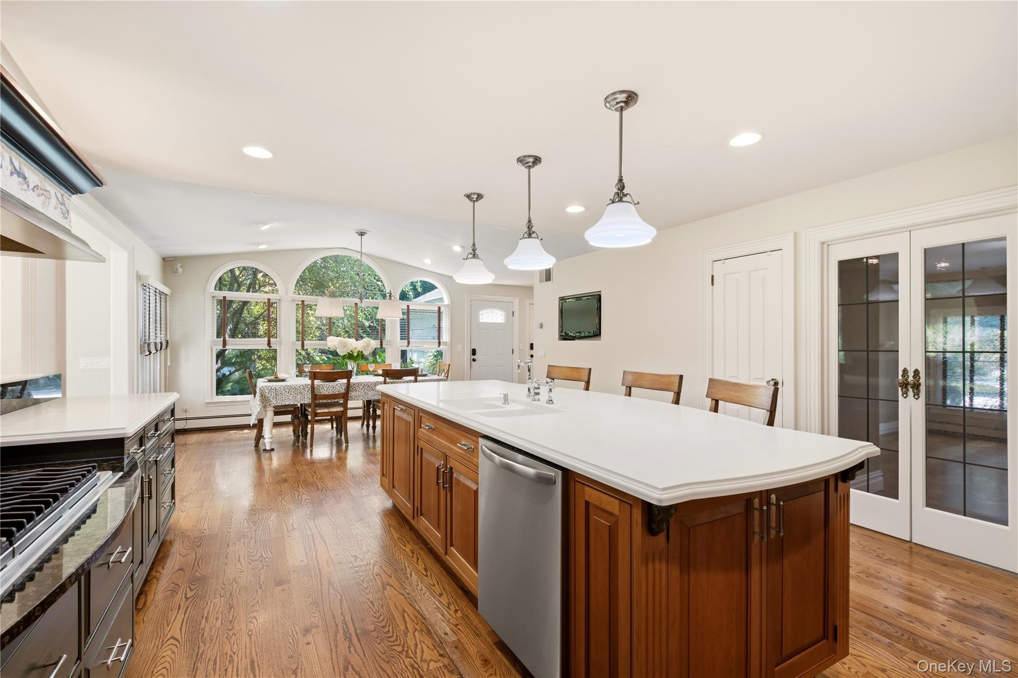 Single Family Lighthouse Point  Suffolk County, NY 11743, MLS-1039565-16