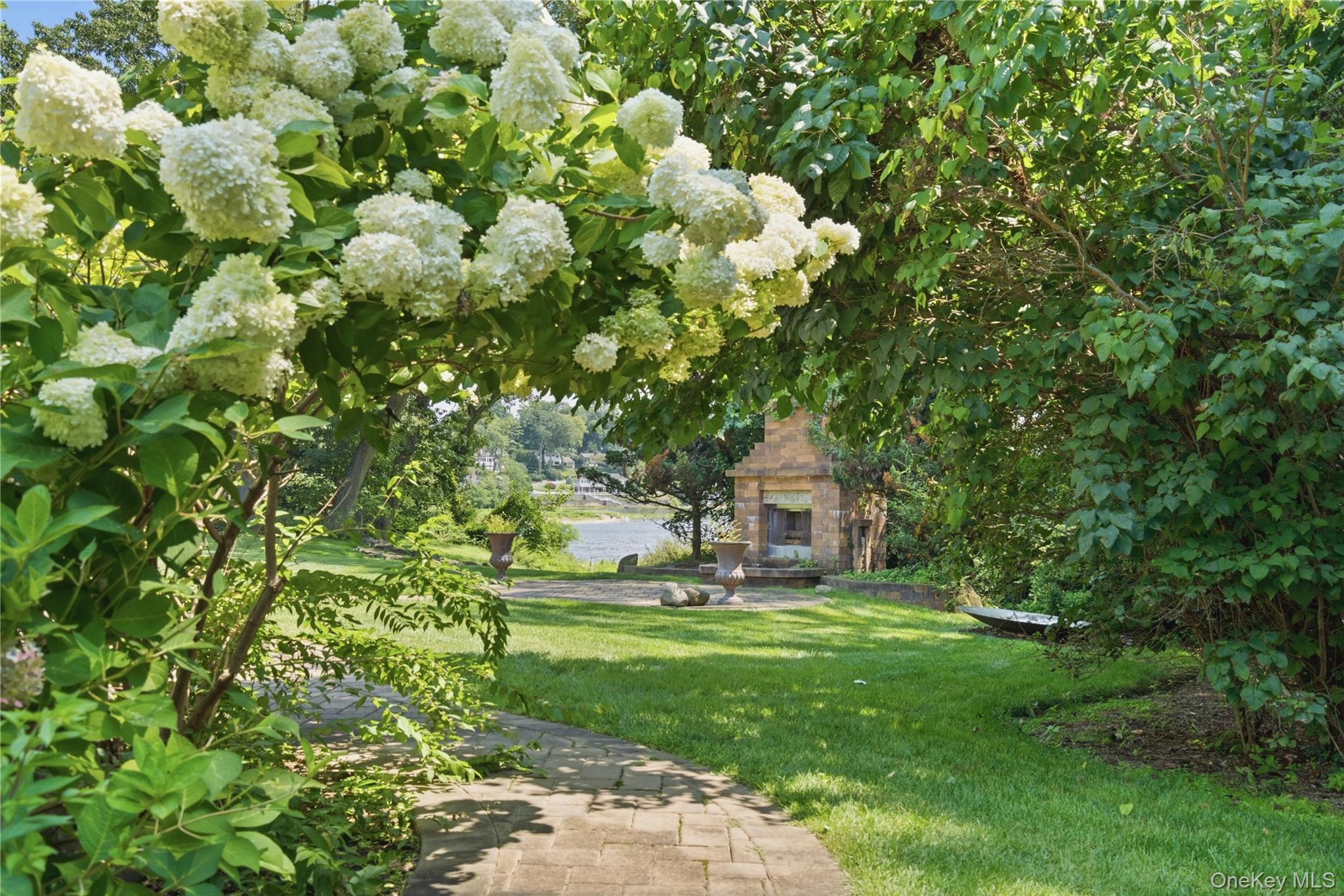 Single Family Lighthouse Point  Suffolk County, NY 11743, MLS-1039565-34