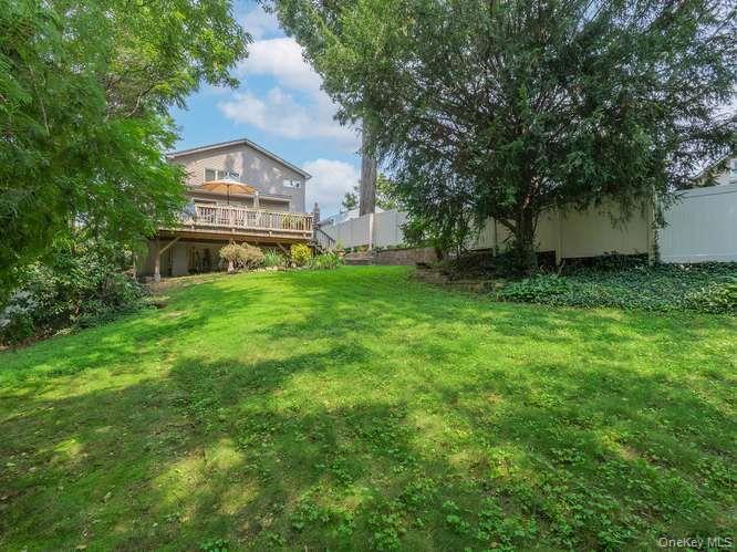 Single Family Woodland Avenue Nassau County, NY 11547, MLS-1039571-26