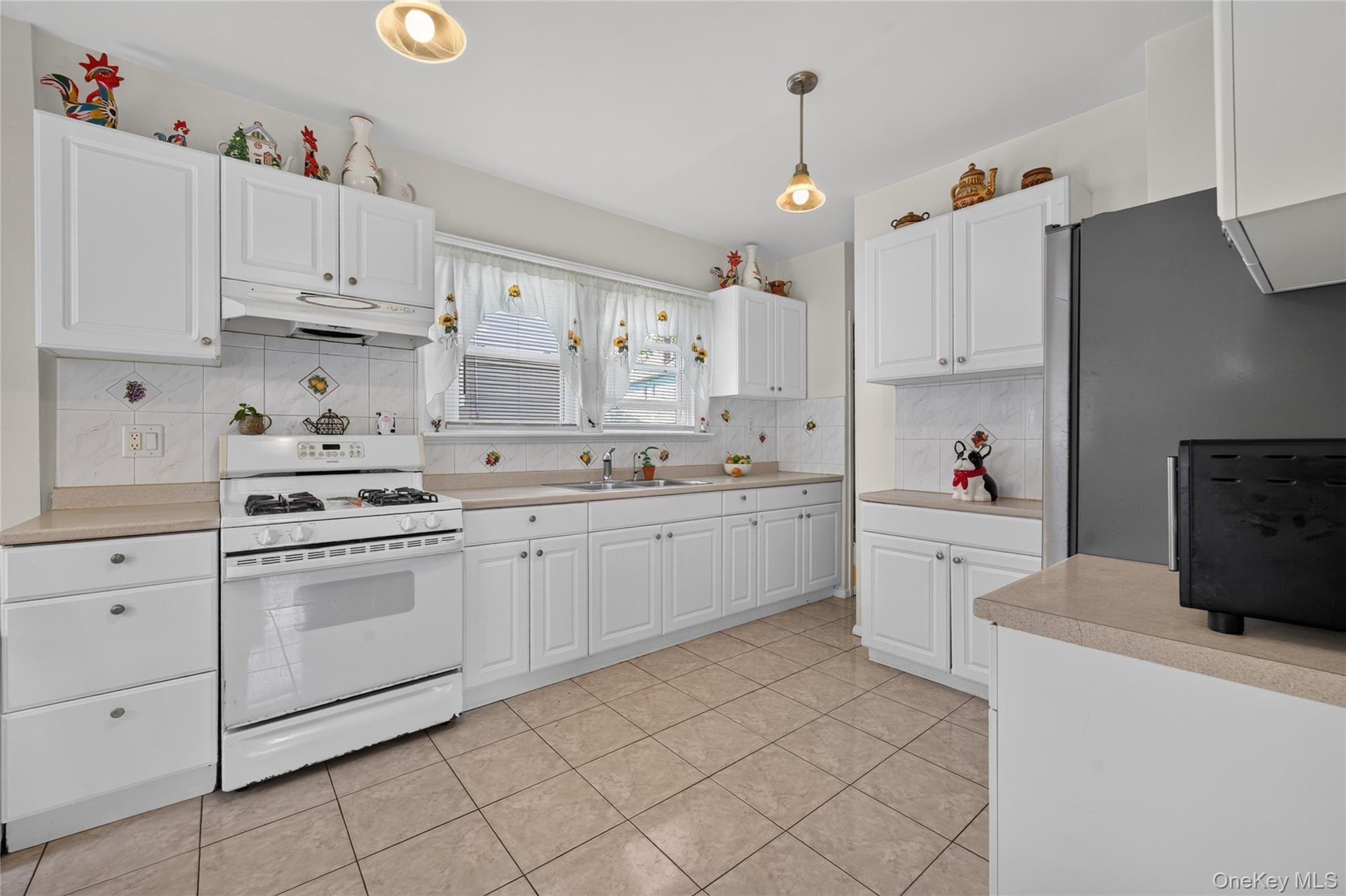 Single Family 110th Avenue Queens, NY 11429, MLS-1039579-15