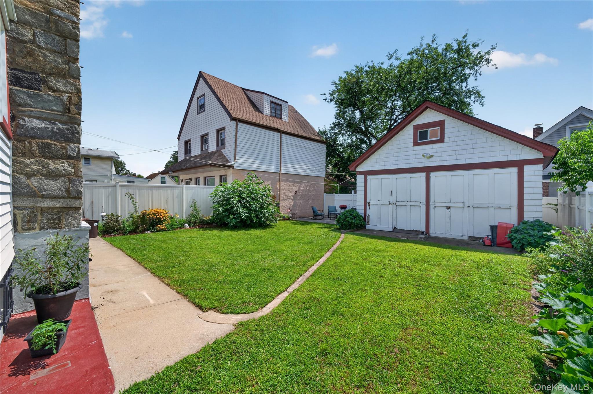 Single Family 110th Avenue Queens, NY 11429, MLS-1039579-24